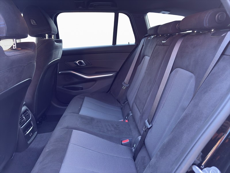 BMW 330i Touring M Sport xDrive 245PS Steptronic-Autom-image-6