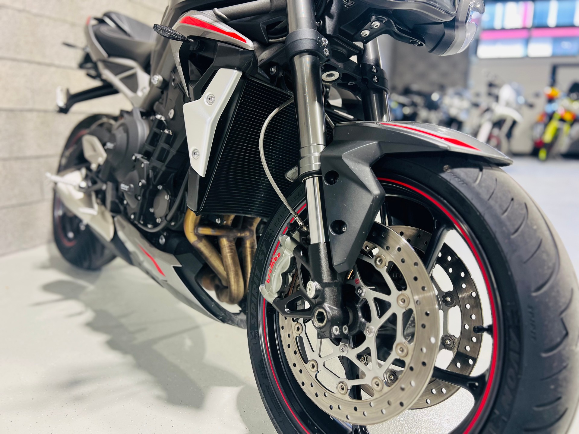 TRIUMPH Street Triple RS 765 ABS-image-4