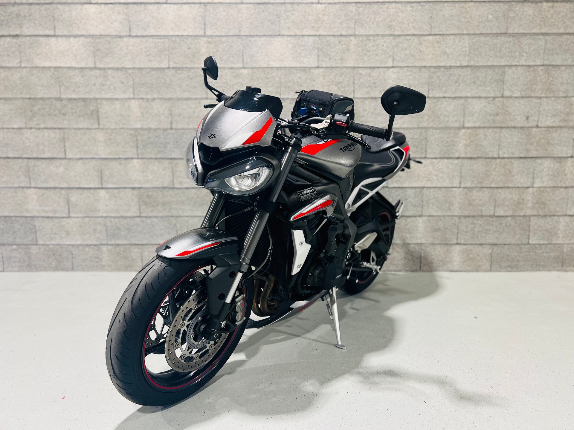 TRIUMPH Street Triple RS 765 ABS-image-2