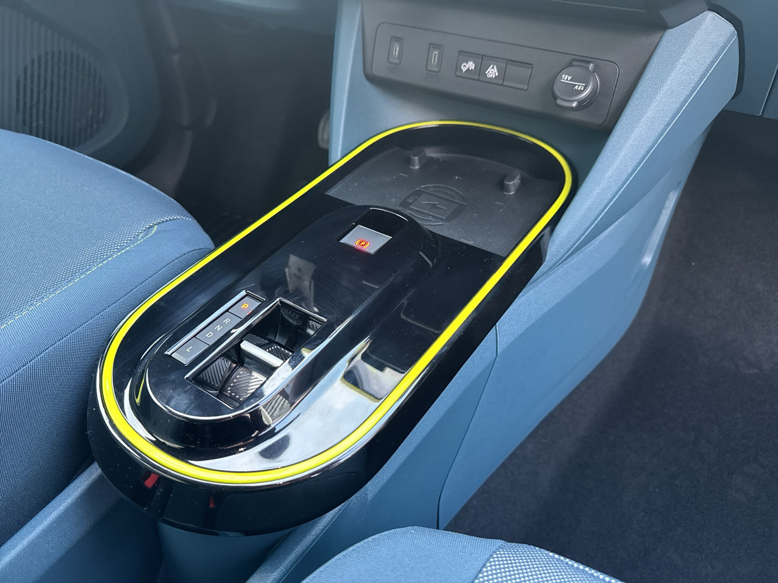 FIAT Grande Panda 1.2 Hybrid La Prima-image-13
