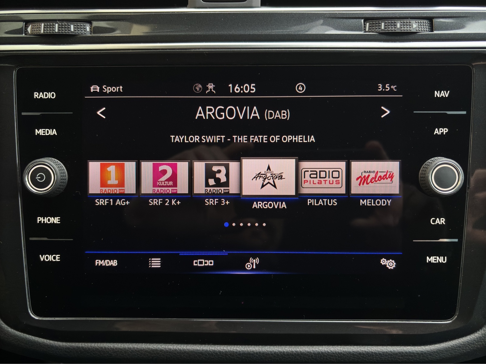 VW Tiguan 2.0TSI R 4Motion DSG mit AHK-image-19