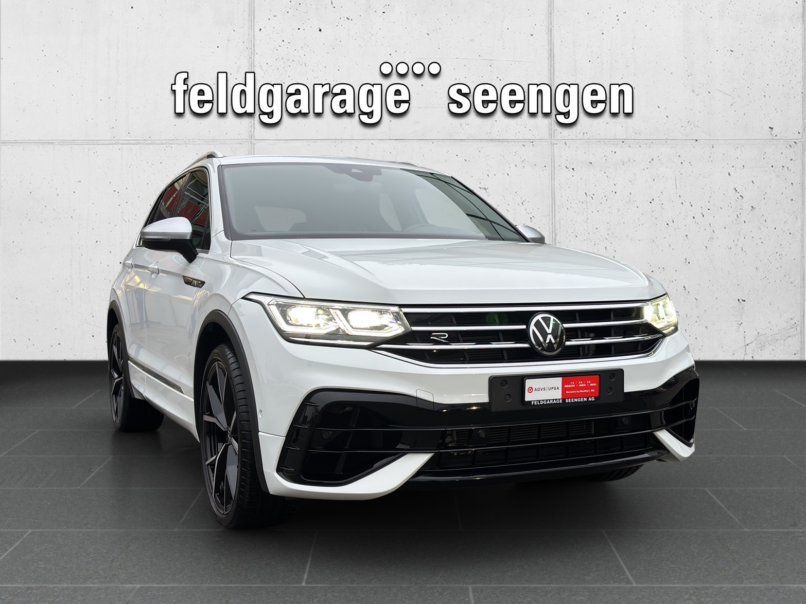 VW Tiguan 2.0TSI R 4Motion DSG mit AHK-showroom-element-2