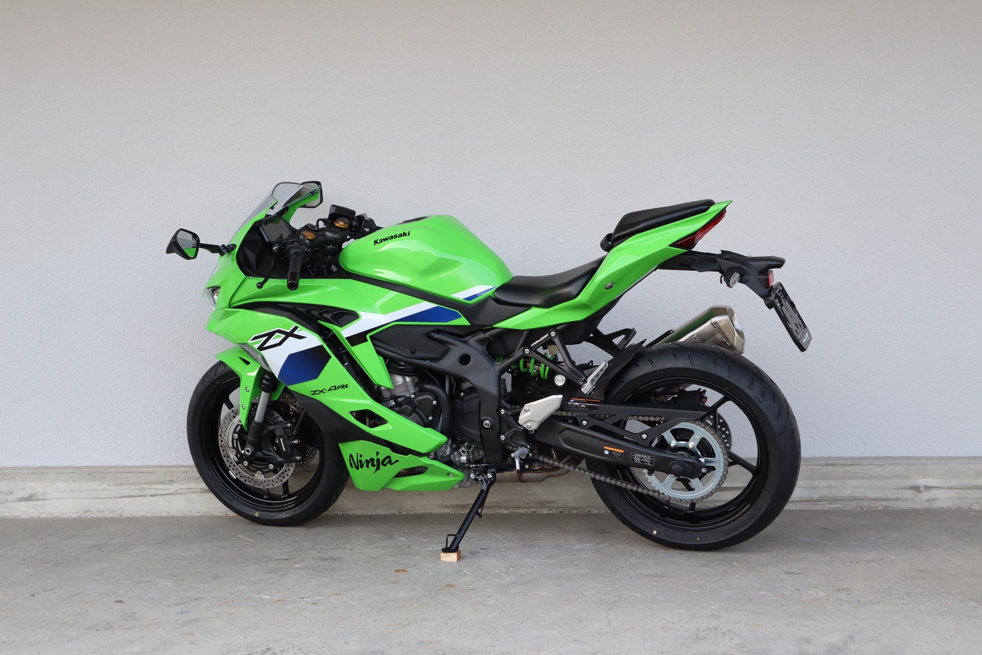 KAWASAKI Ninja ZX-4RR-image-5