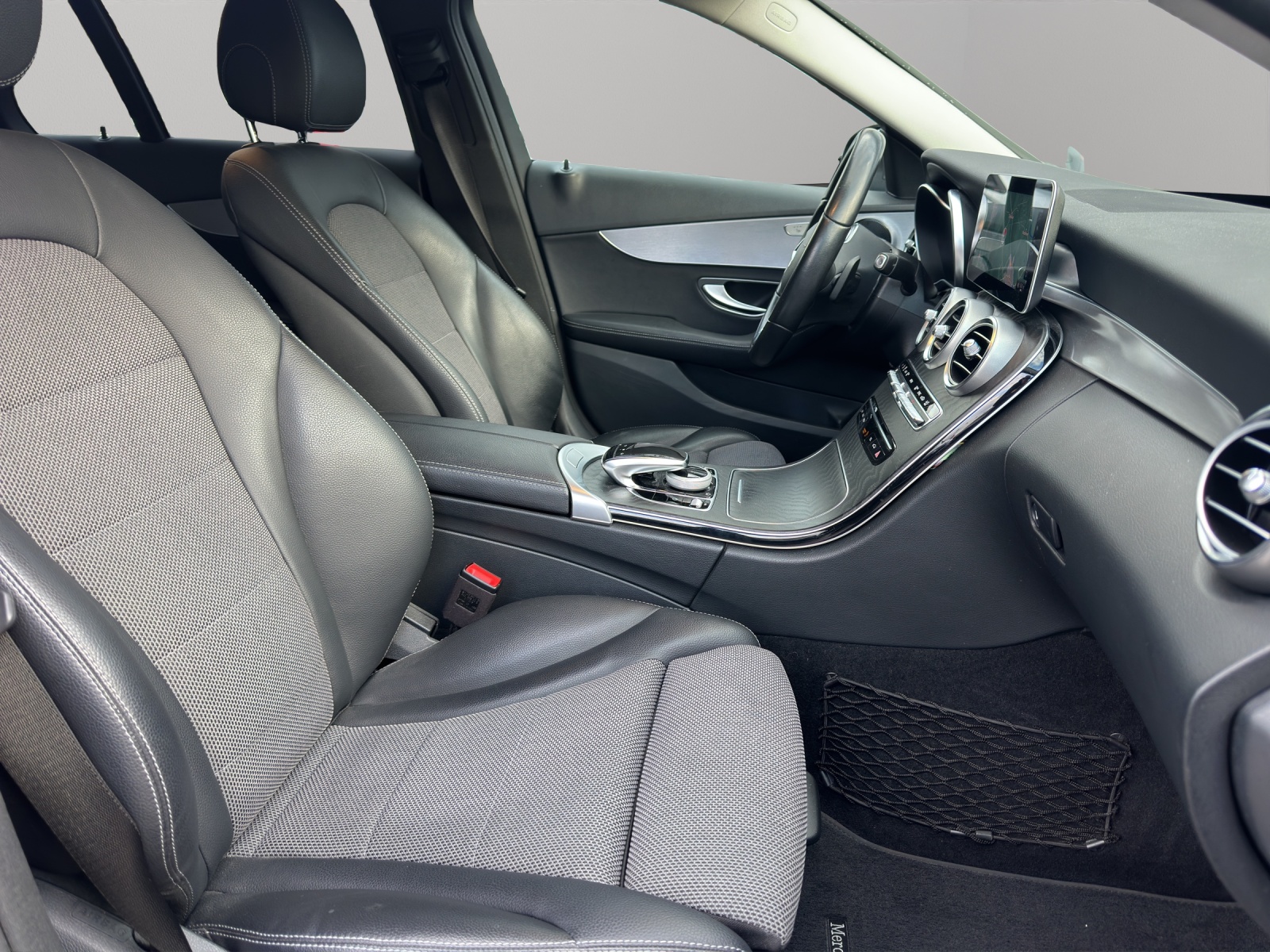 MERCEDES-BENZ C 180 Avantgarde 9G-Tronic *FACELIFT*-image-13