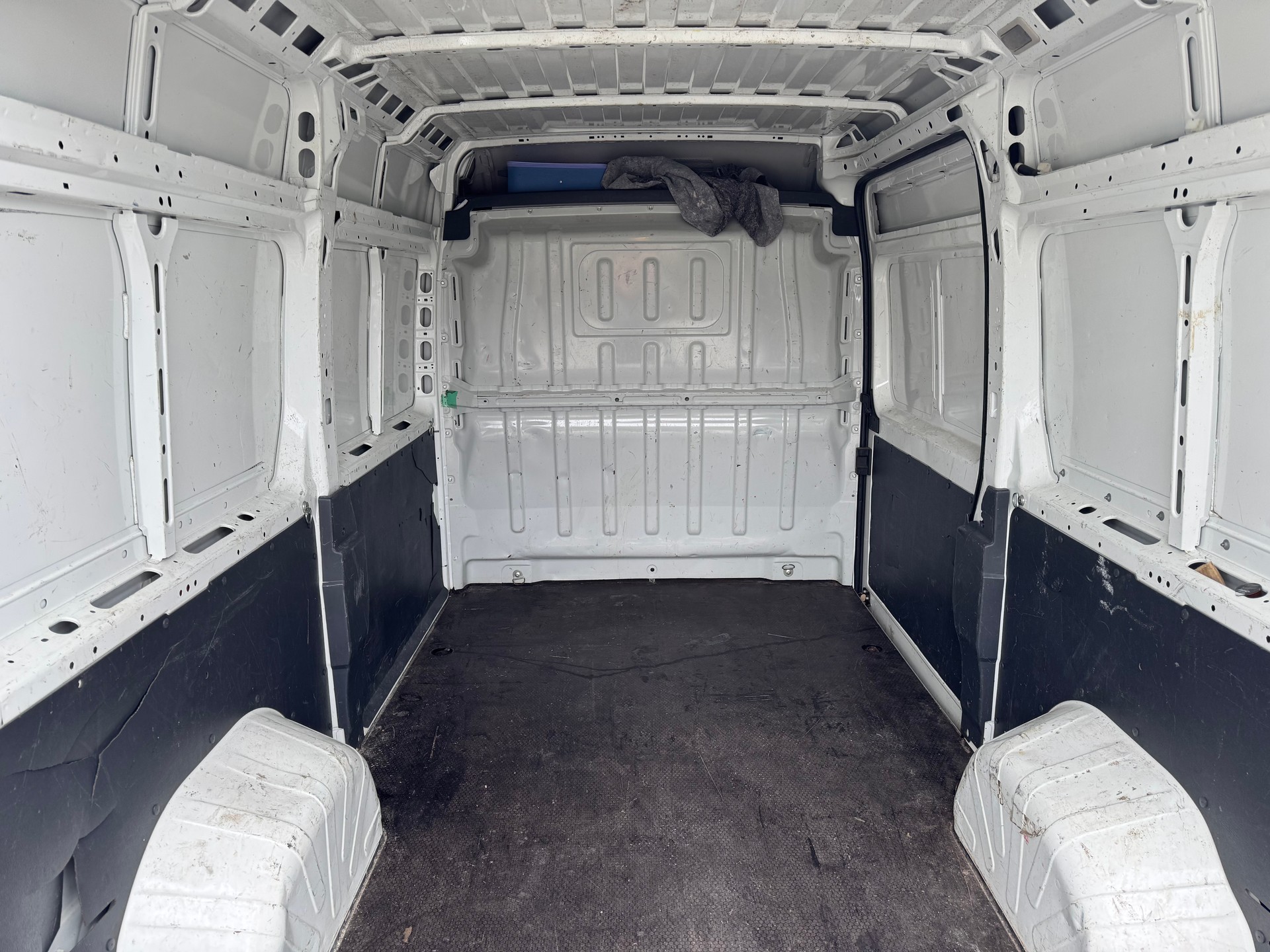 CITROEN Jumper 33 2.0 BlueHDi 130 Attraction L2H2-image-12