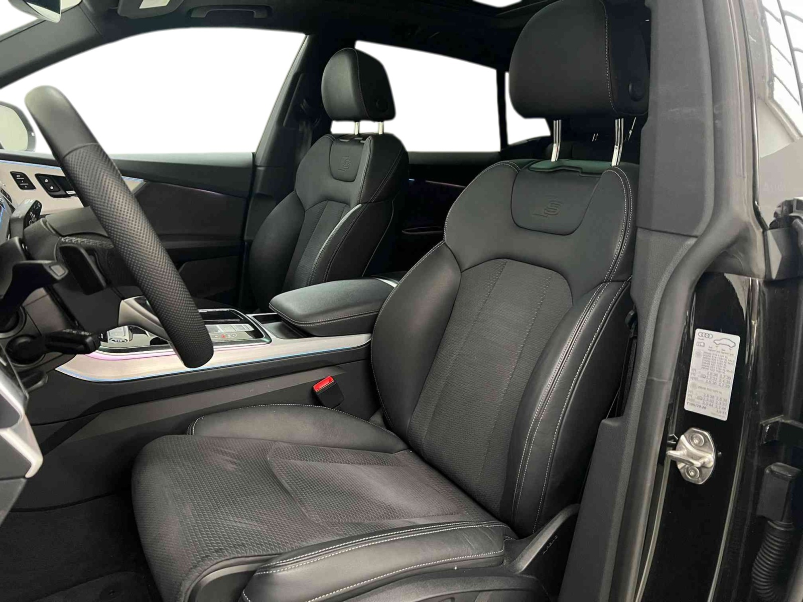 AUDI Q8 SUV 50 TDI quattro tiptronic-image-9
