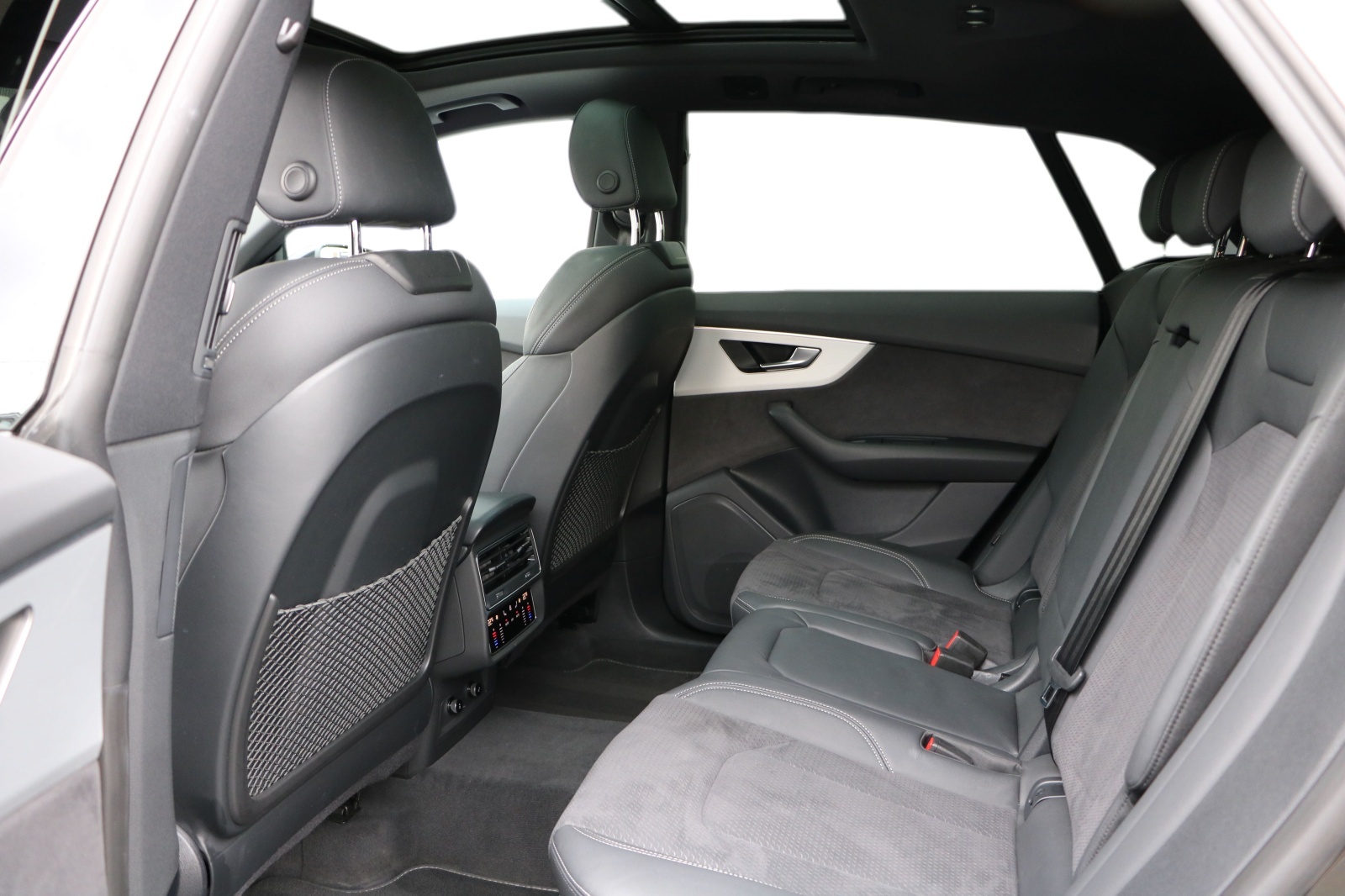 AUDI Q8 SUV 50 TDI quattro tiptronic-image-18