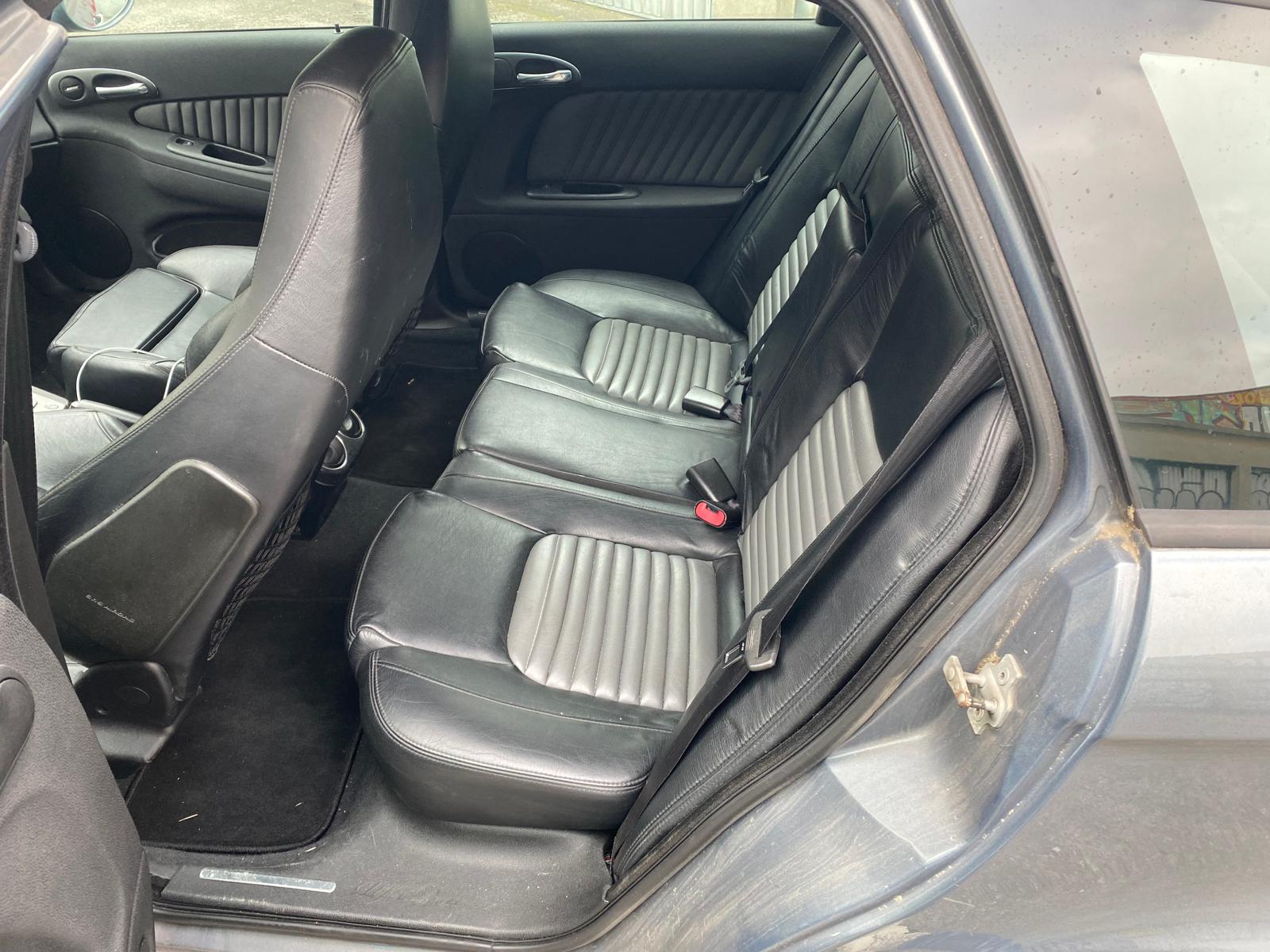 ALFA ROMEO 156 Sportwagon 3.2 V6 GTA SLSPD-image-7