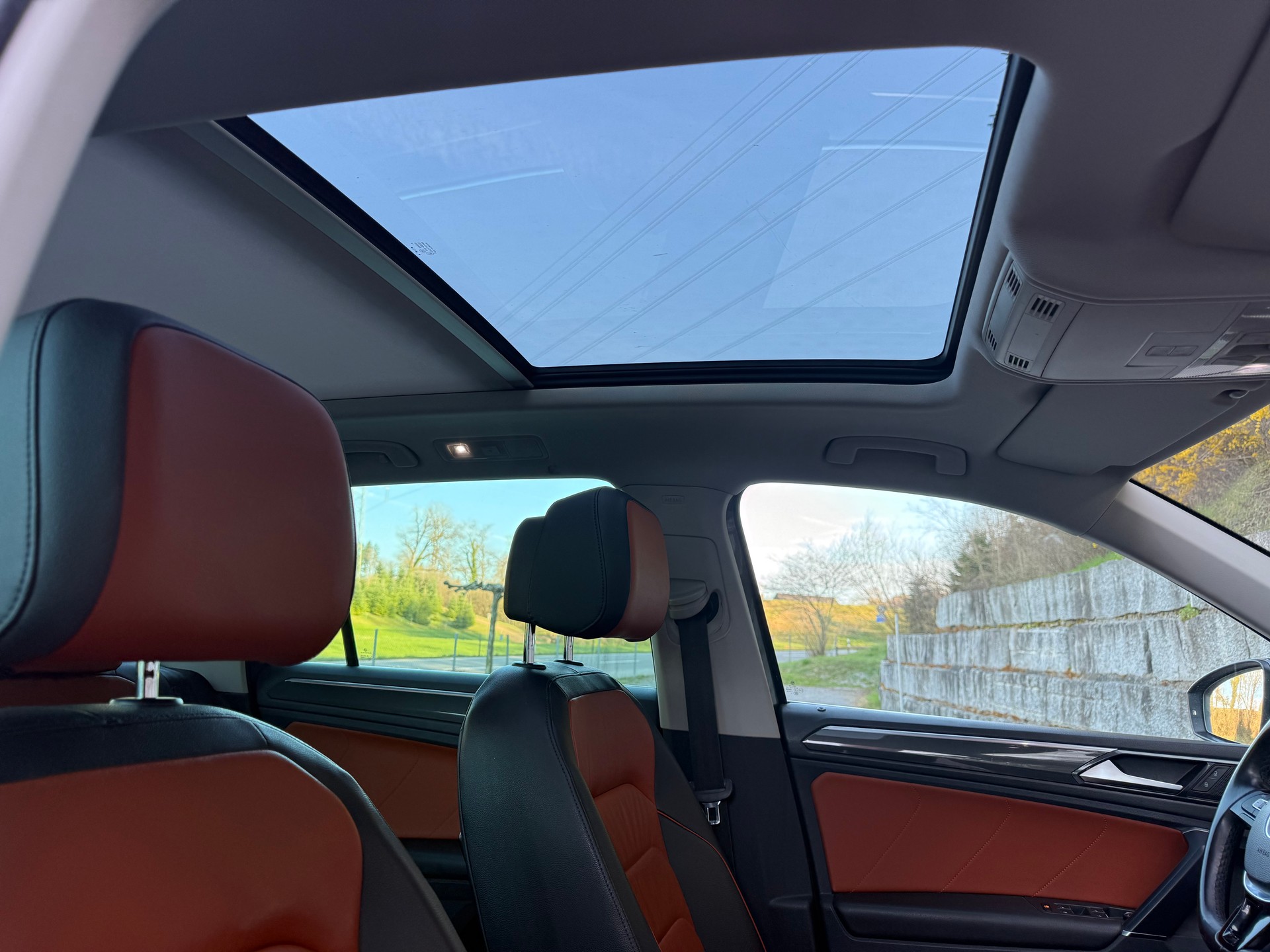 VW Tiguan 2.0TSI R-Line 4Motion DSG-image-9
