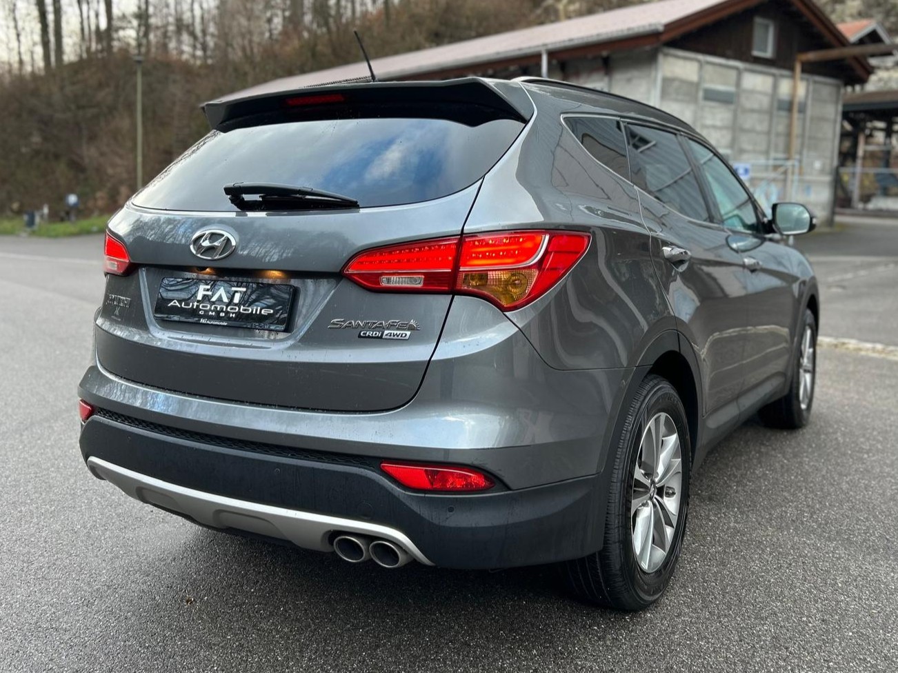 HYUNDAI Santa Fe 2.2 CRDI Style 4WD Automatic-image-4