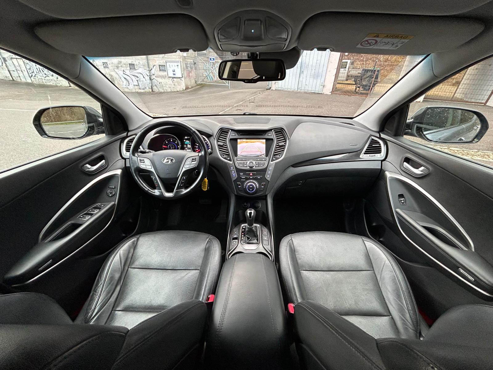 HYUNDAI Santa Fe 2.2 CRDI Style 4WD Automatic-image-20