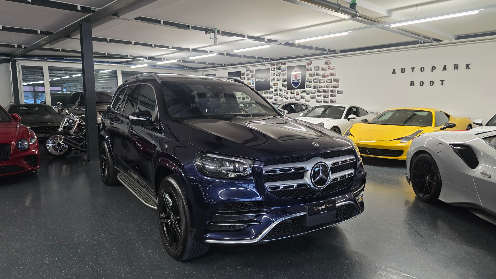 MERCEDES-BENZ GLS 580 AMG 4Matic 9G-Tronic Exklusiv-showroom-element-1