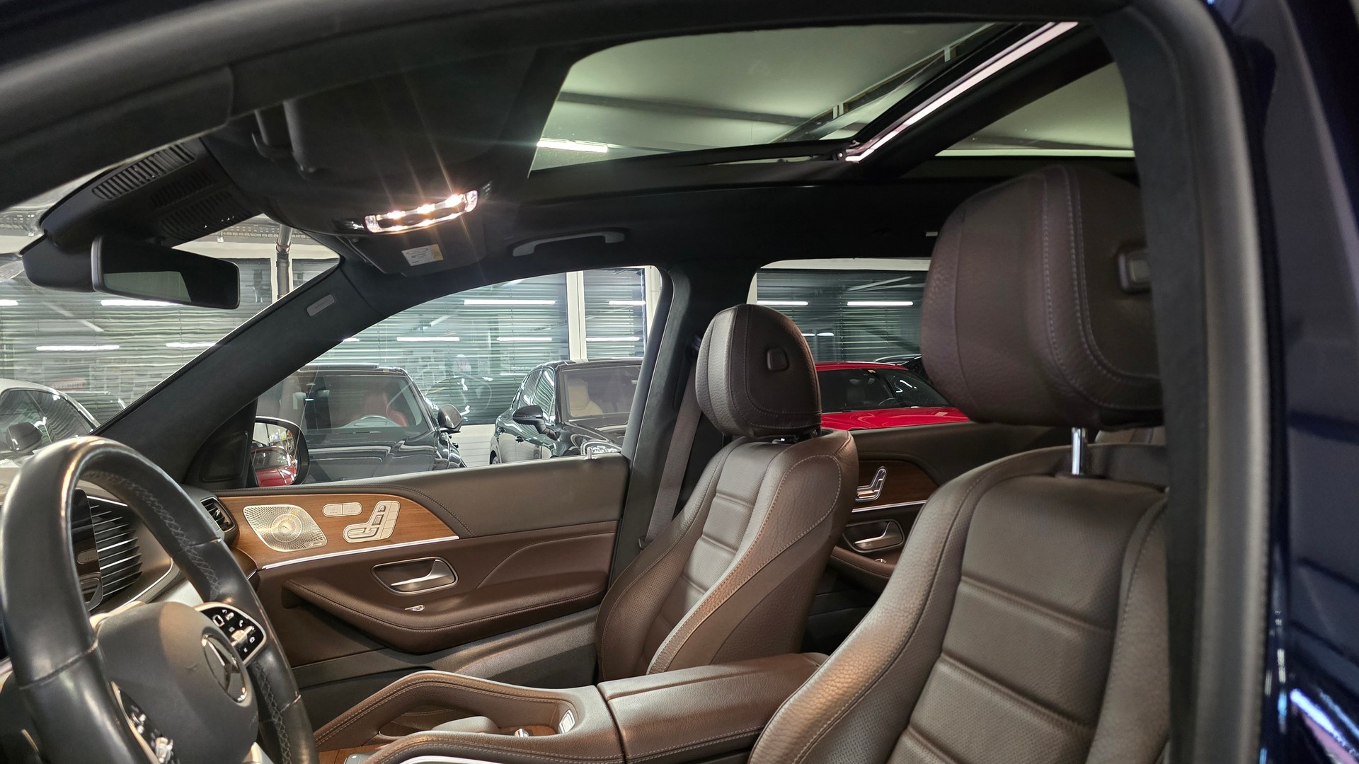 MERCEDES-BENZ GLS 580 AMG 4Matic 9G-Tronic Exklusiv-image-17