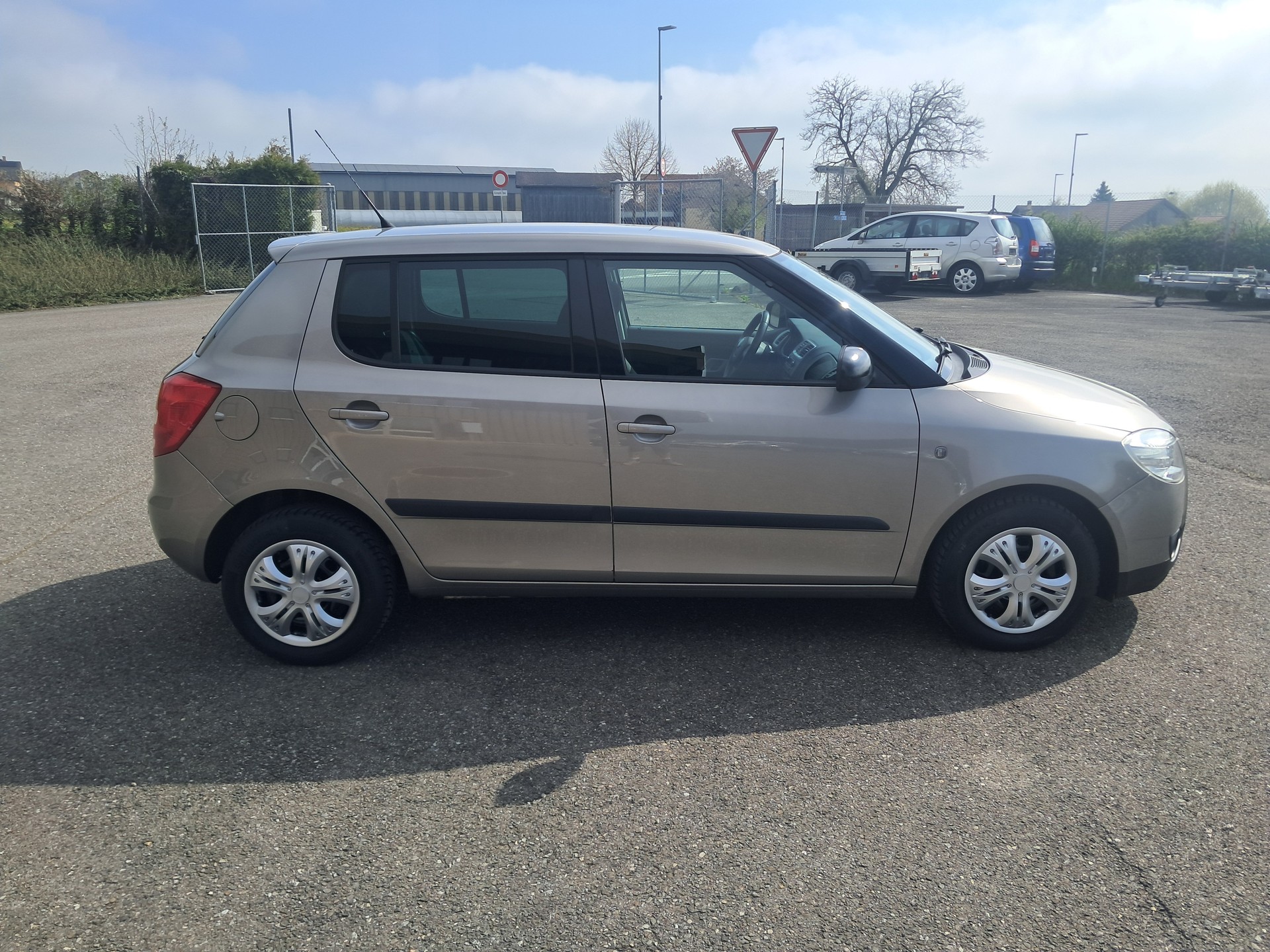 SKODA Fabia 1.4 Smile-image-2