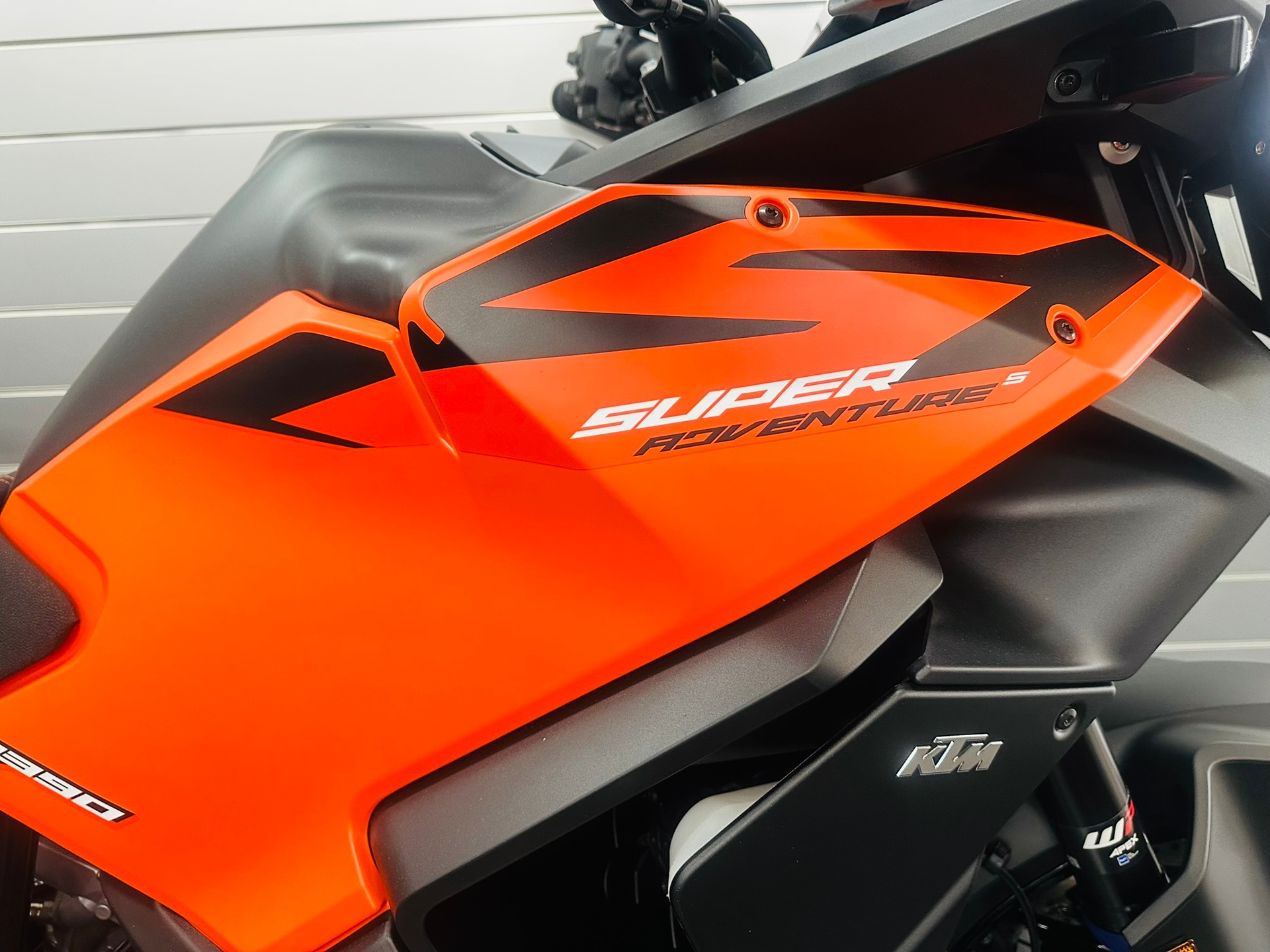 KTM 1390 Super Adventure S-image-1