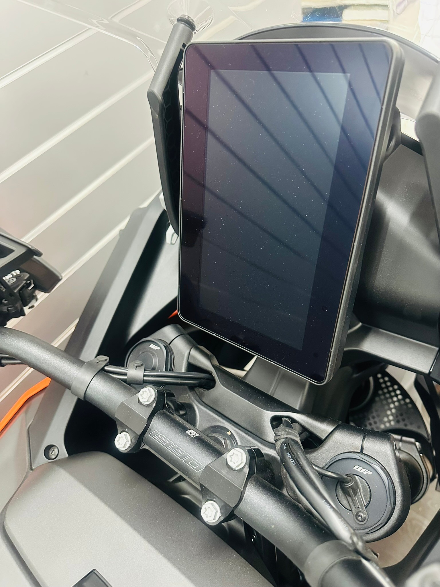 KTM 1390 Super Adventure S-image-7