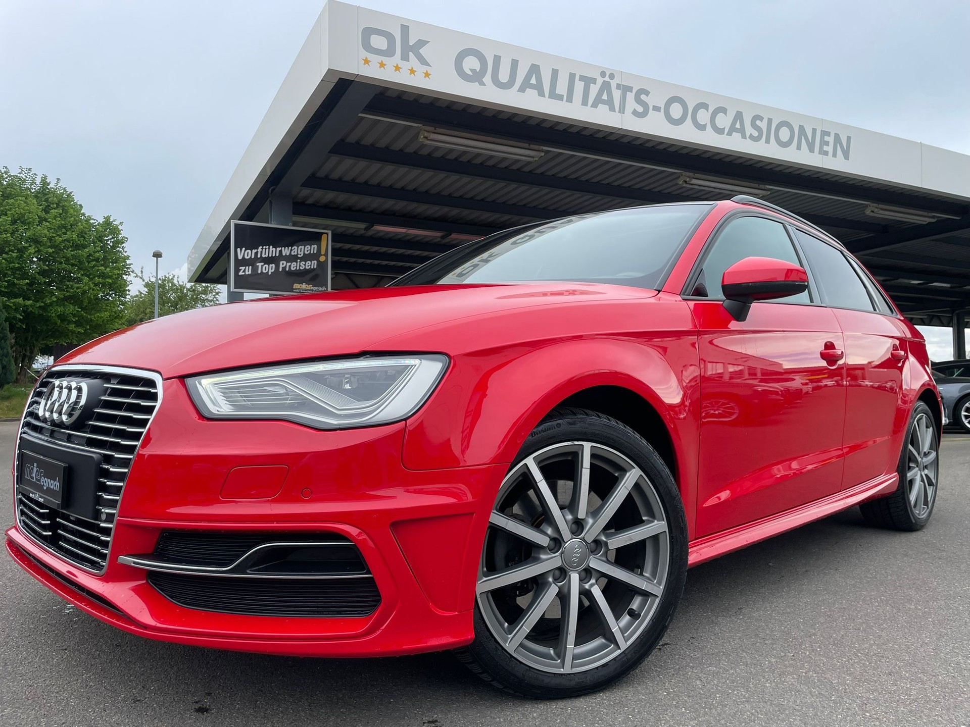 AUDI A3 Sportback 1.4 e-tron Ambition S-tronic-image-0
