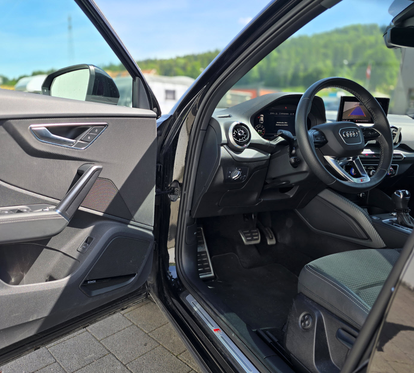 AUDI 2.0 40 TFSI S Line Attraction quattro S-Tronic (Sonos, AHK, Matrix LED)-image-7