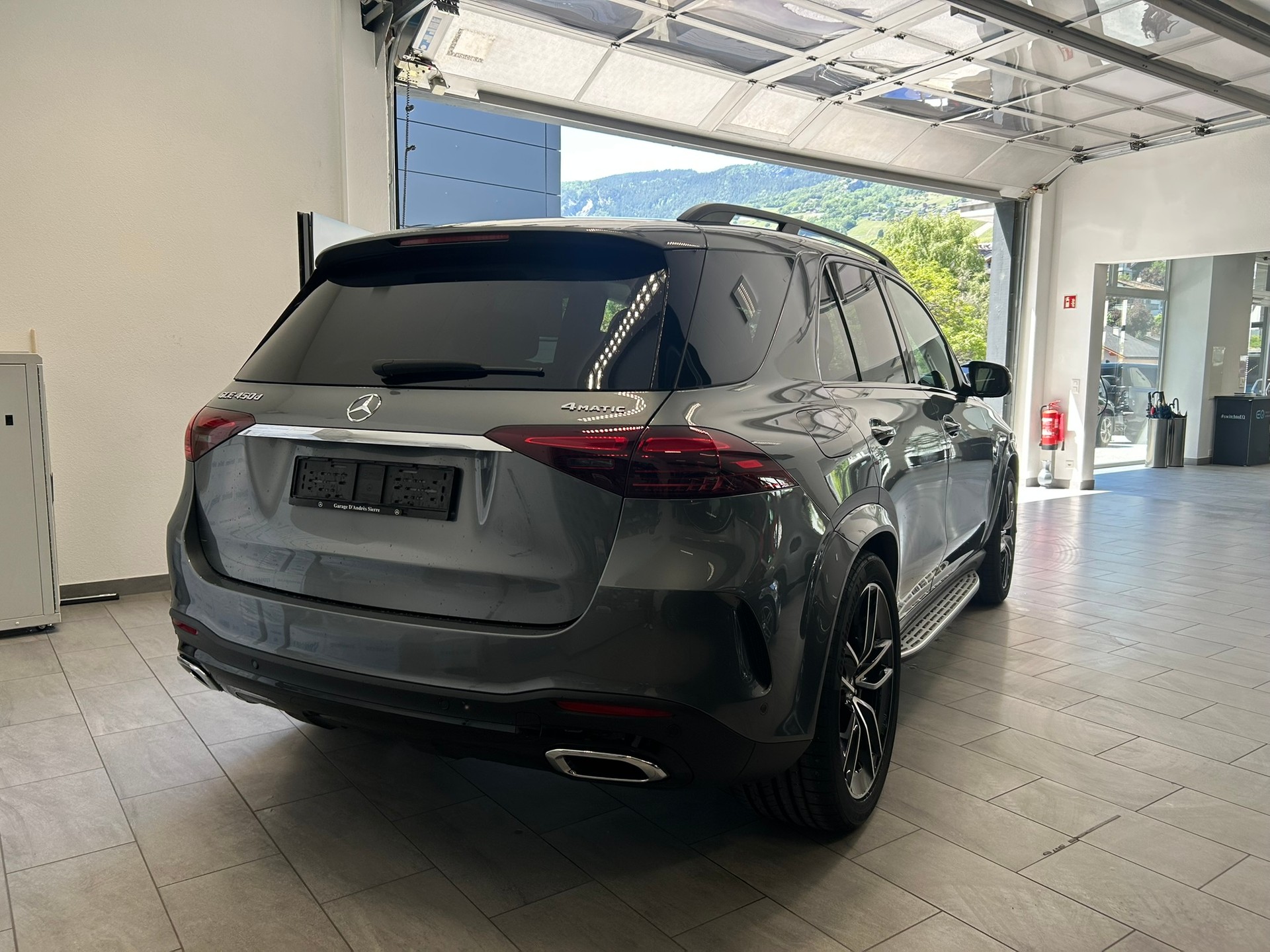 MERCEDES-BENZ GLE 450 d 4Matic AMG Line 9G-Tronic-image-4