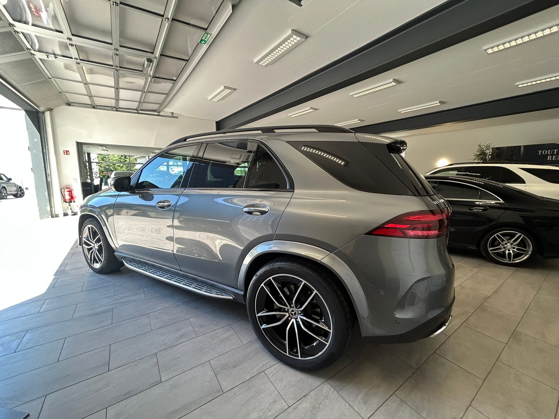 MERCEDES-BENZ GLE 450 d 4Matic AMG Line 9G-Tronic-image-5