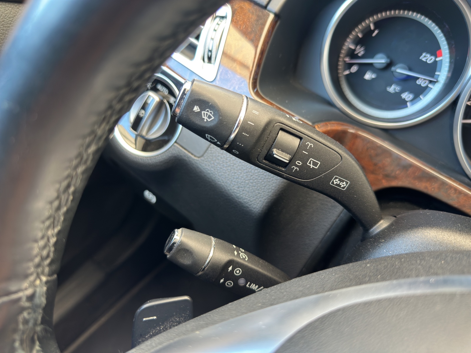 MERCEDES-BENZ E 200 CDI Avantgarde 7G-Tronic-image-11
