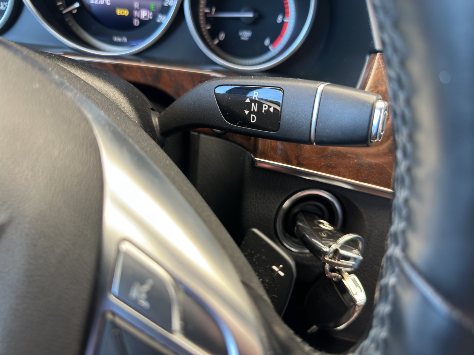 MERCEDES-BENZ E 200 CDI Avantgarde 7G-Tronic-image-15