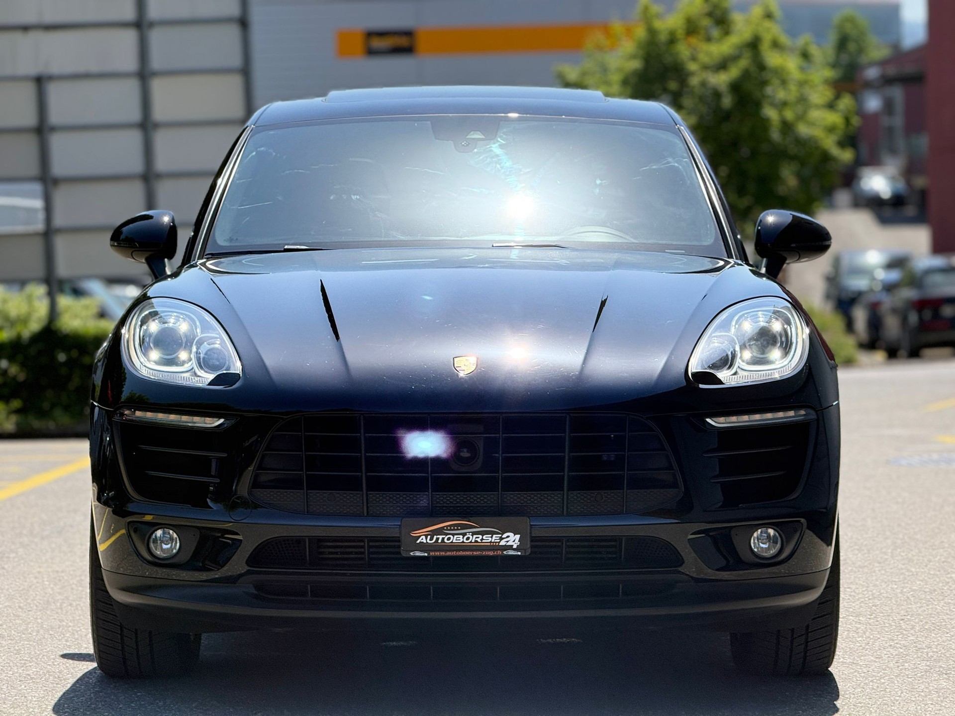 PORSCHE Macan 3.0 V6 S Diesel-showroom-element-2