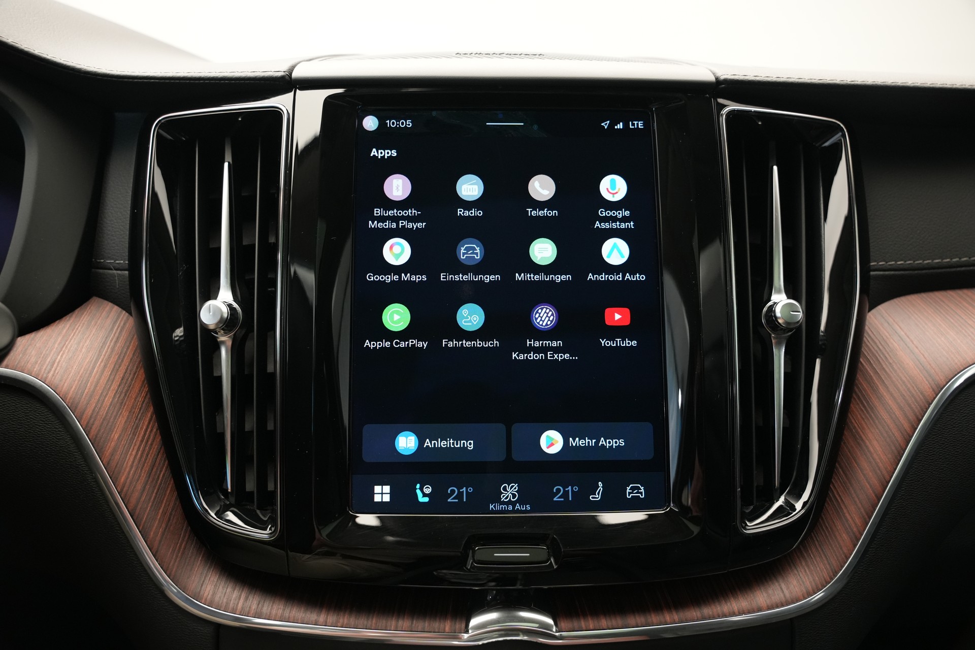 VOLVO XC60 T8 eAWD PluginHybrid Ultimate Dark Geartronic *CH-Fahrzeug*-image-25