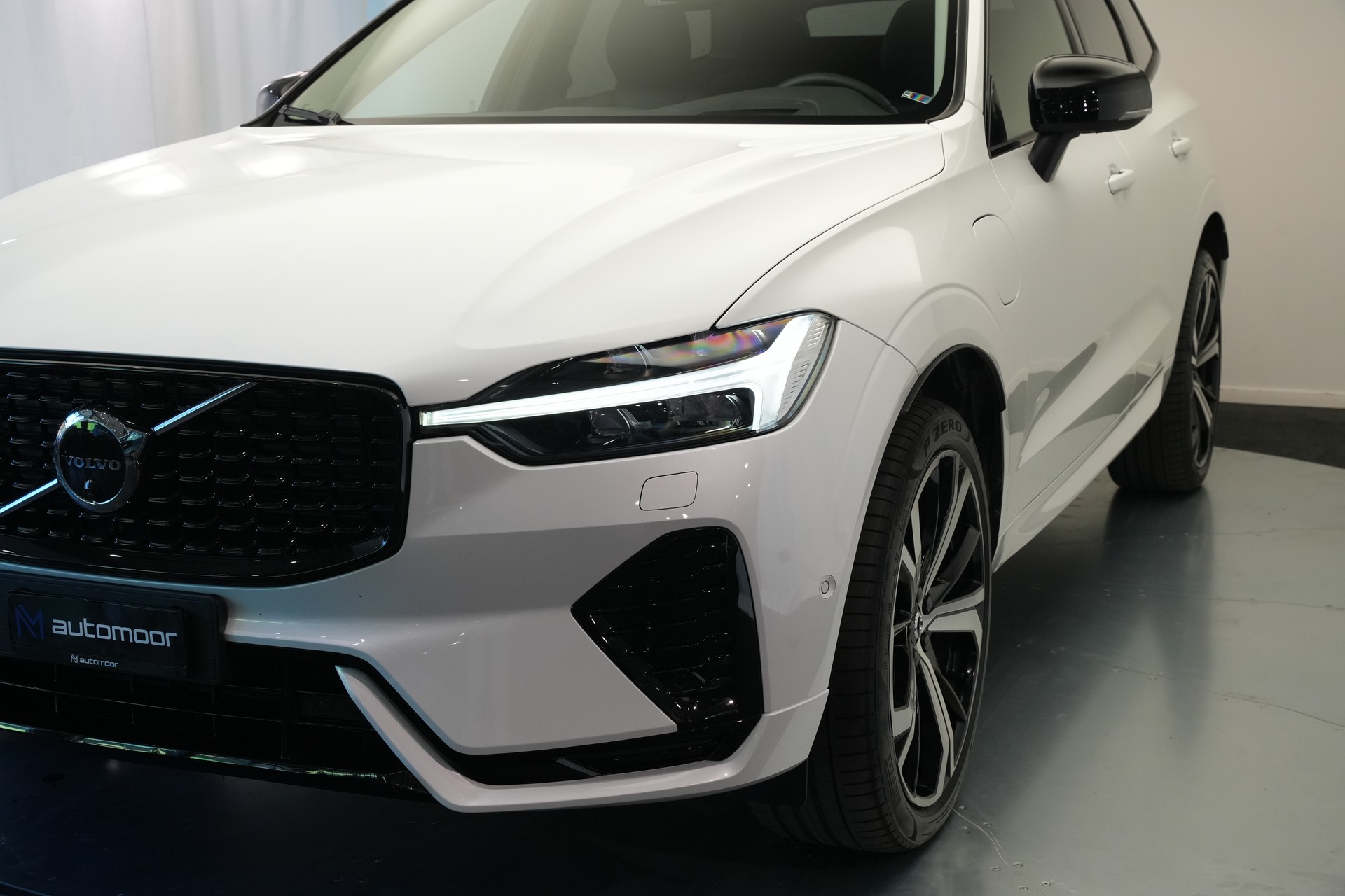 VOLVO XC60 T8 eAWD PluginHybrid Ultimate Dark Geartronic *CH-Fahrzeug*-image-34