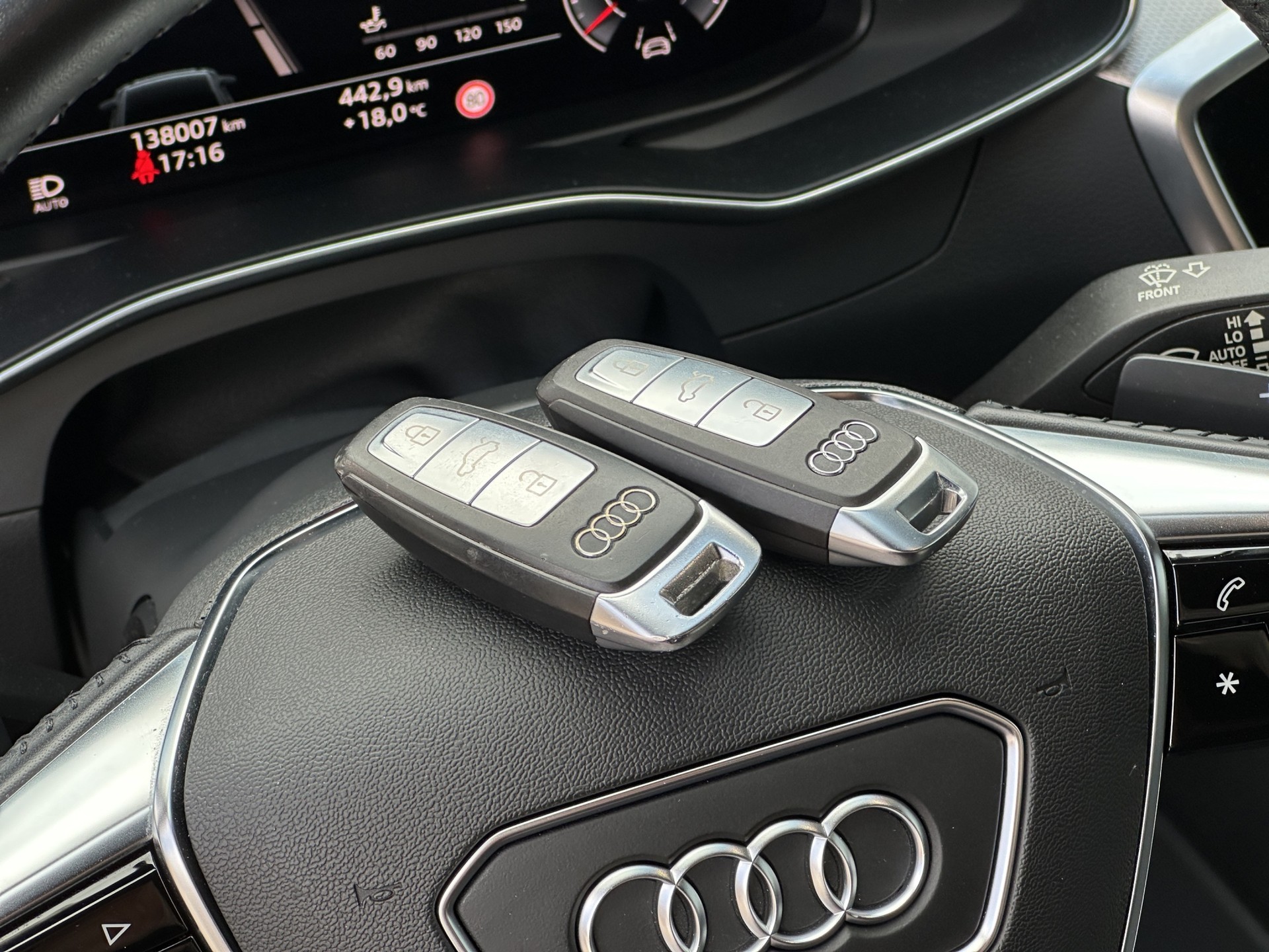 AUDI A6 Avant 3.0 45 TDI Sport quattro T-Tronic-image-17
