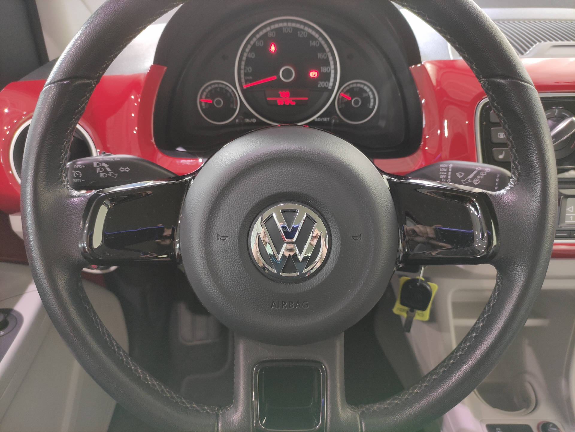 VW Up 1.0 High-image-5