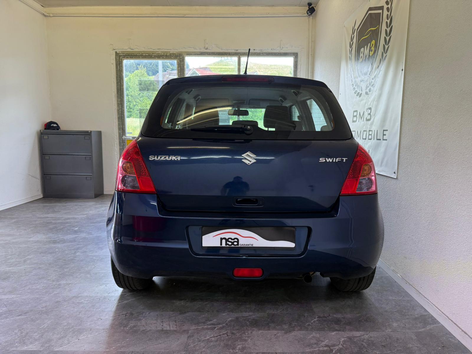 SUZUKI Swift 1.3i 16V GL-image-3