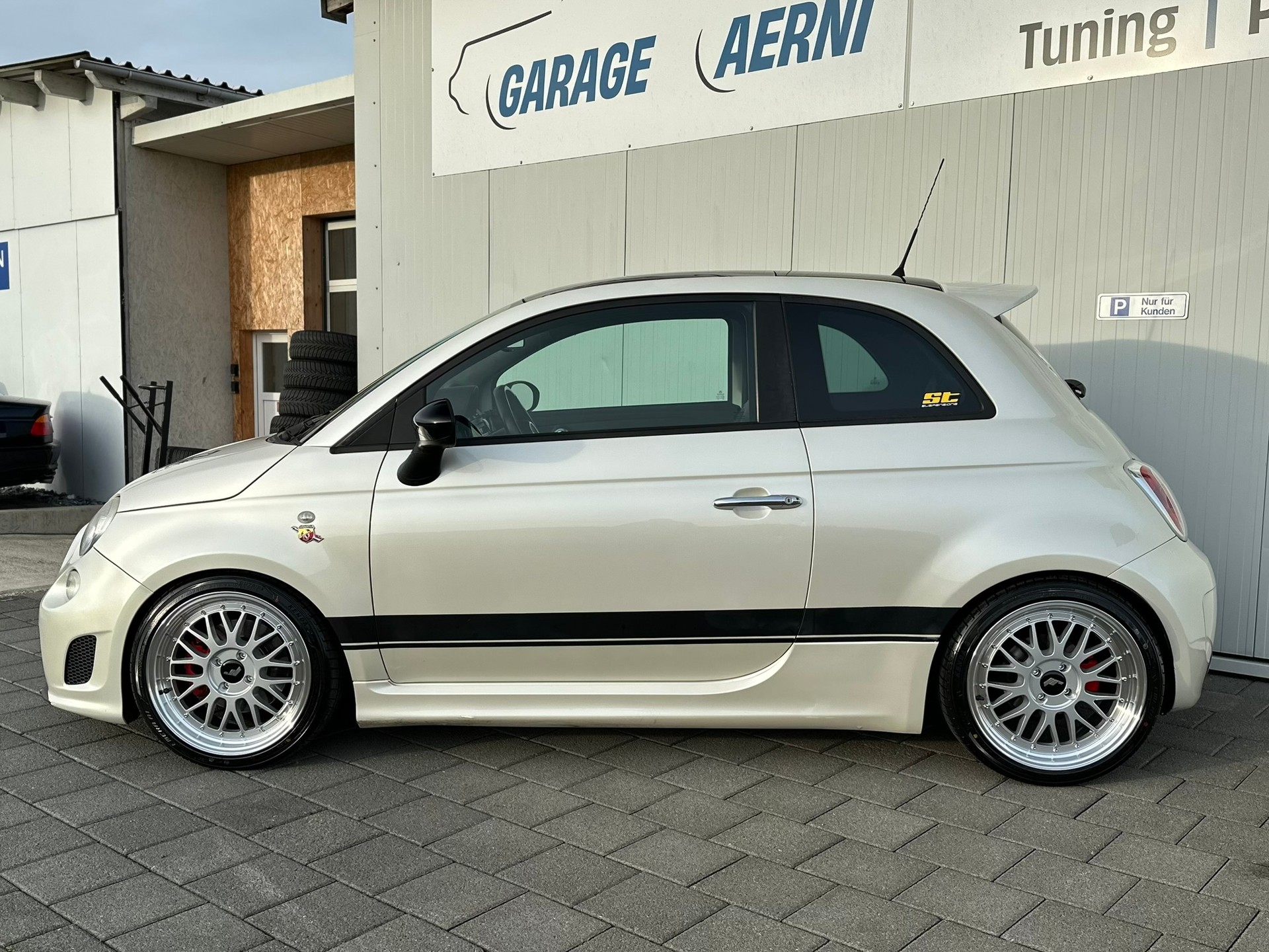 FIAT 500 1.4 16V Turbo Abarth-showroom-element-3