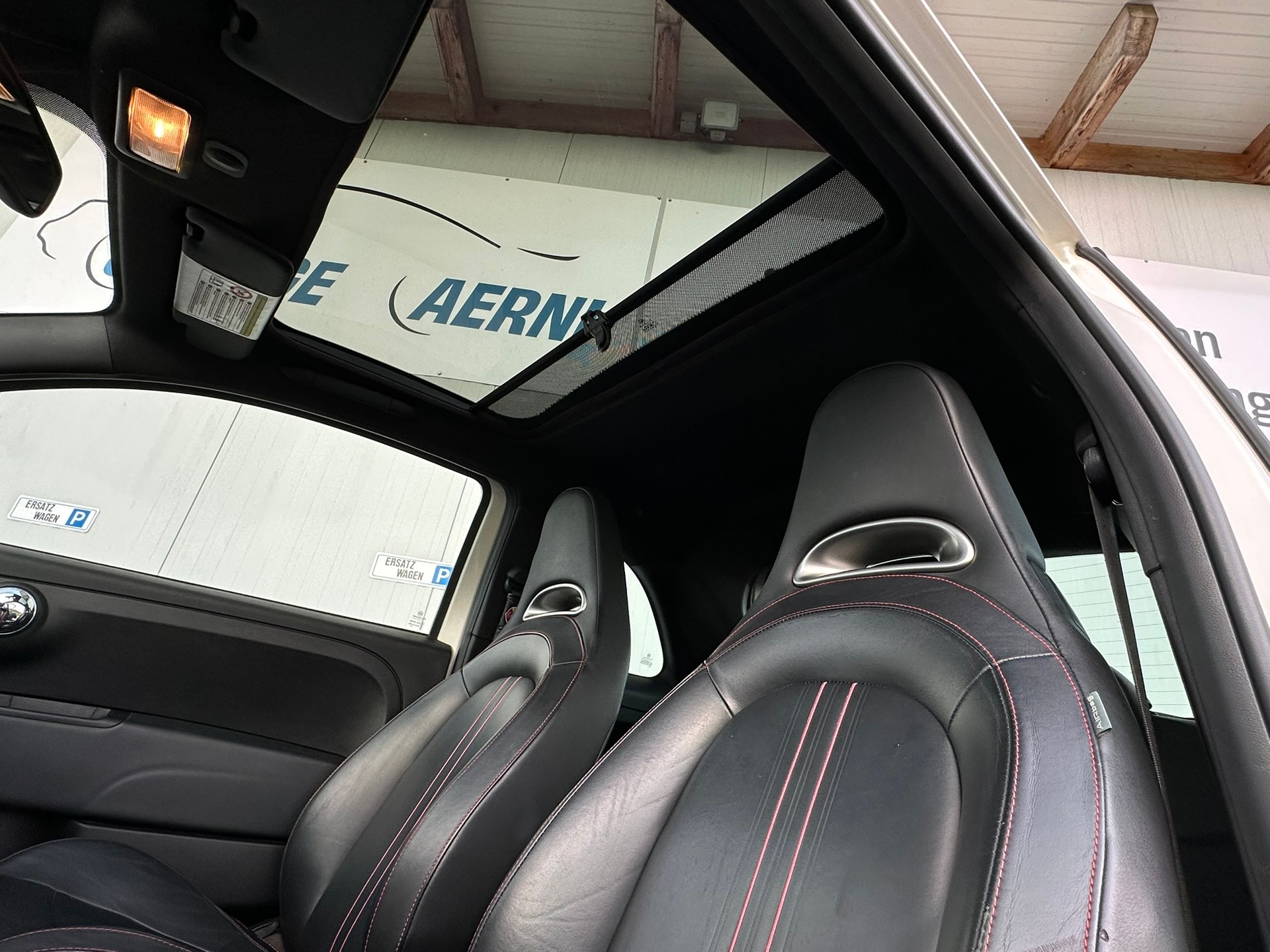 FIAT 500 1.4 16V Turbo Abarth-image-16