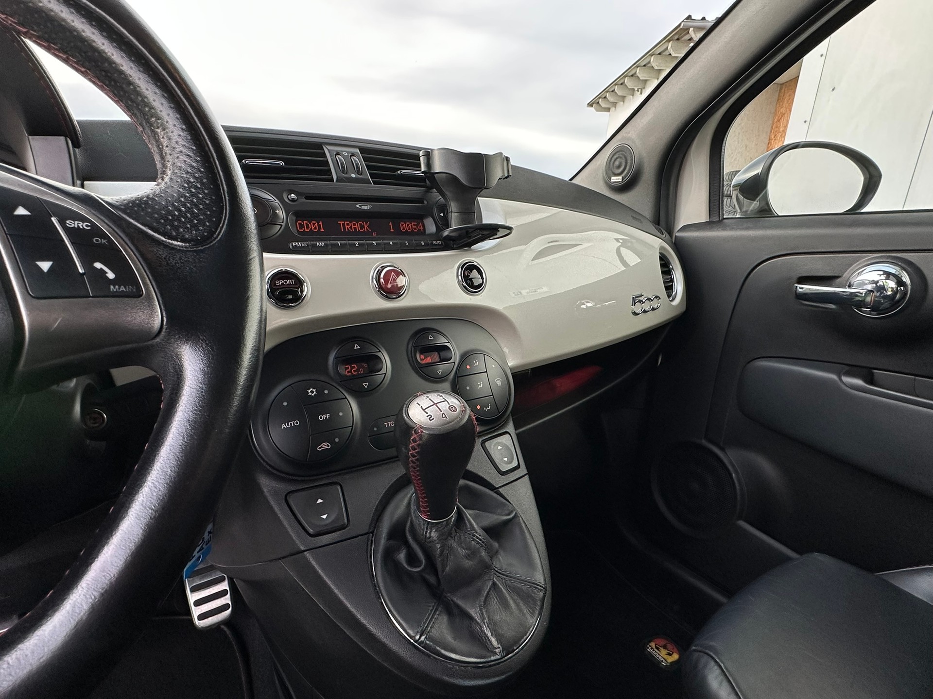 FIAT 500 1.4 16V Turbo Abarth-image-15