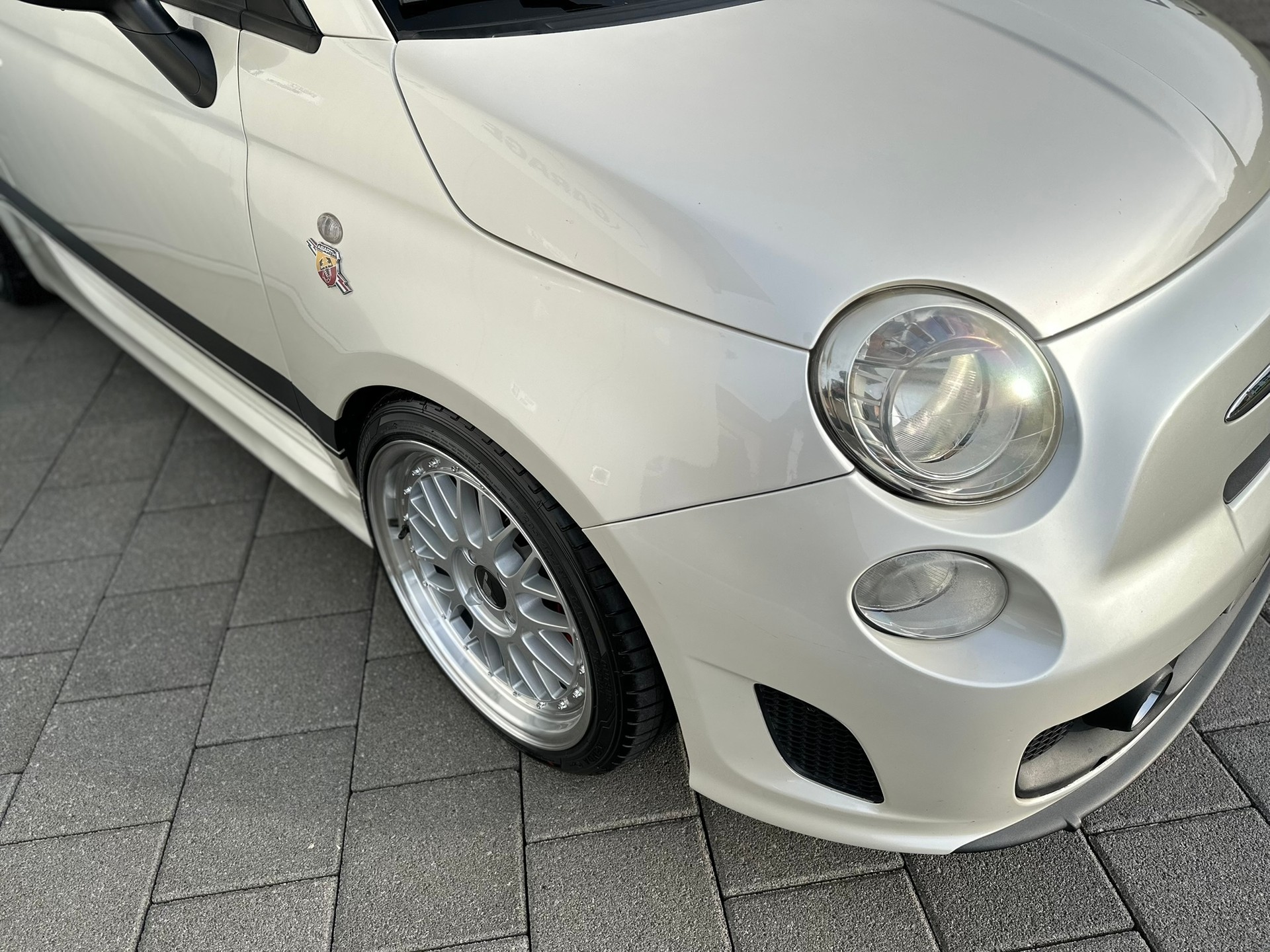 FIAT 500 1.4 16V Turbo Abarth-showroom-element-1