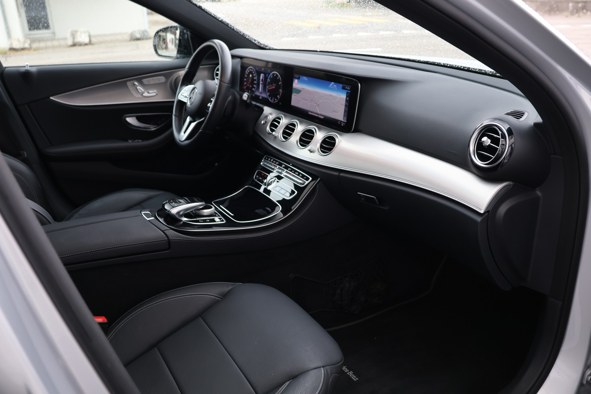 MERCEDES-BENZ E 200 Avantgarde 4 Matic 9G-Tronic (CH)-image-18