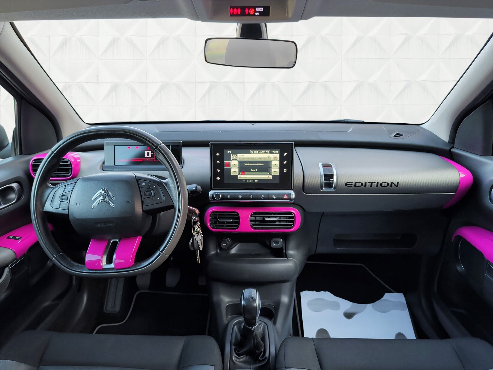 CITROEN C4 Cactus 1.2 e-THP Shine-image-9