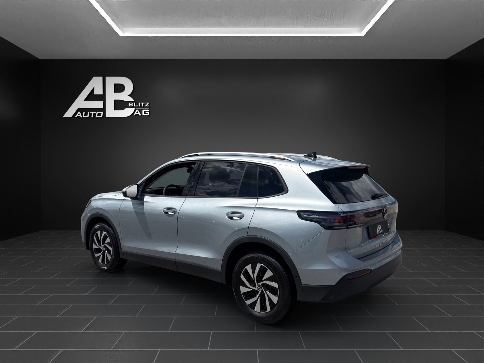 VW Tiguan 1.5 TSI evo2 mHEV Life DSG mit 150 PS-showroom-element-2