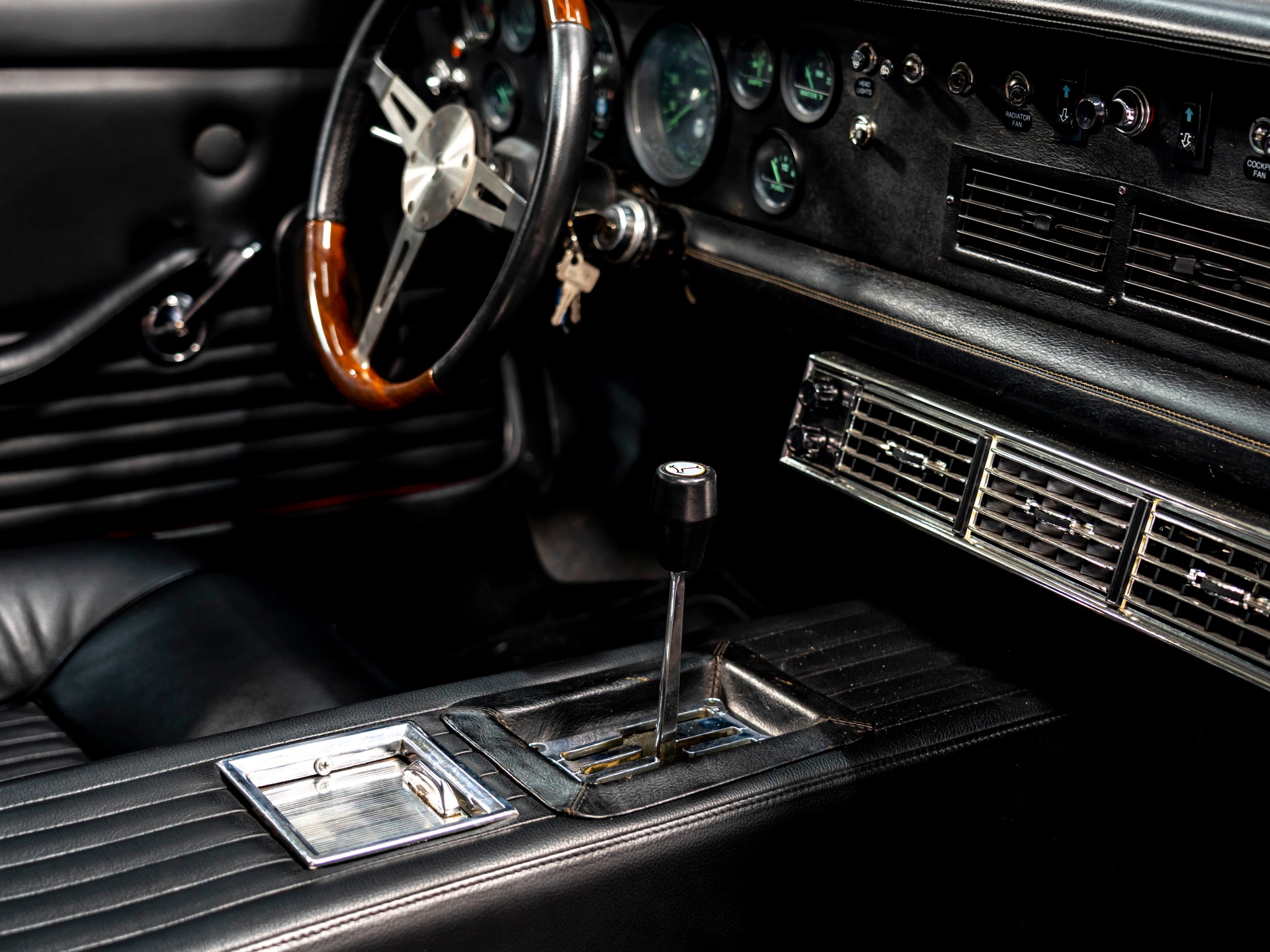 DE TOMASO Mangusta-image-29
