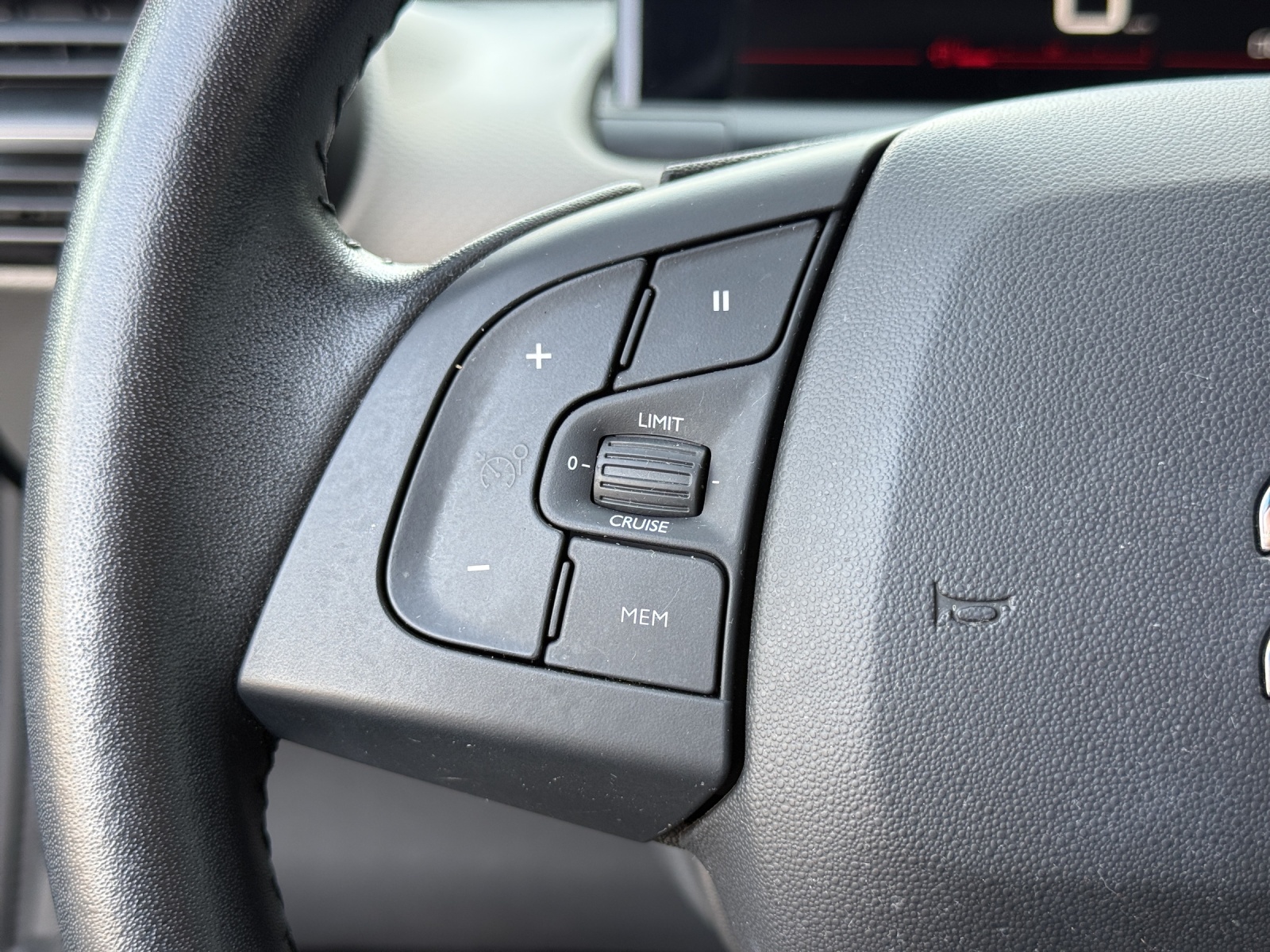 CITROEN C4 Cactus 1.2 PureT Origins EAT6-image-21