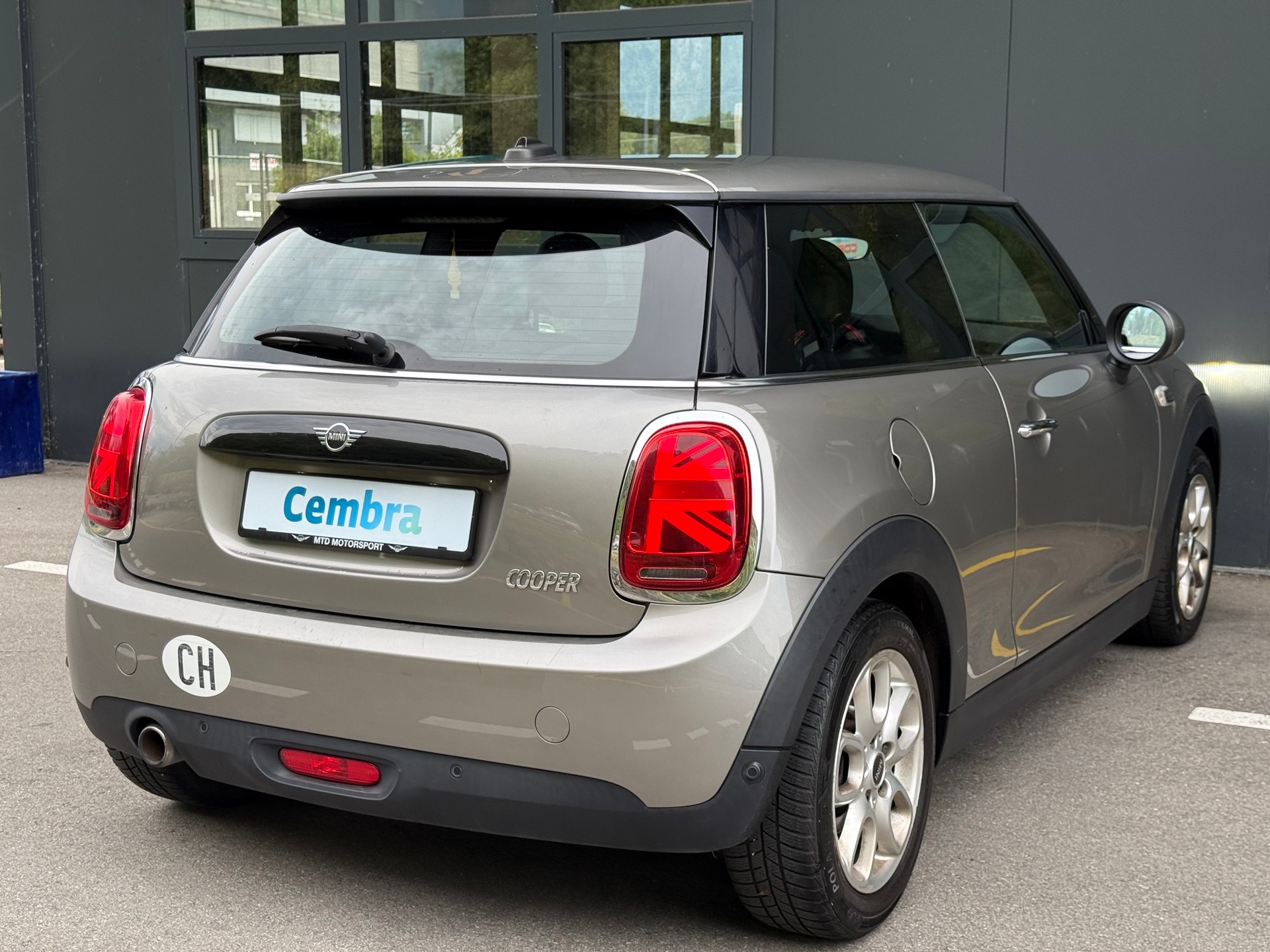 MINI Cooper Steptronic DKG-image-4