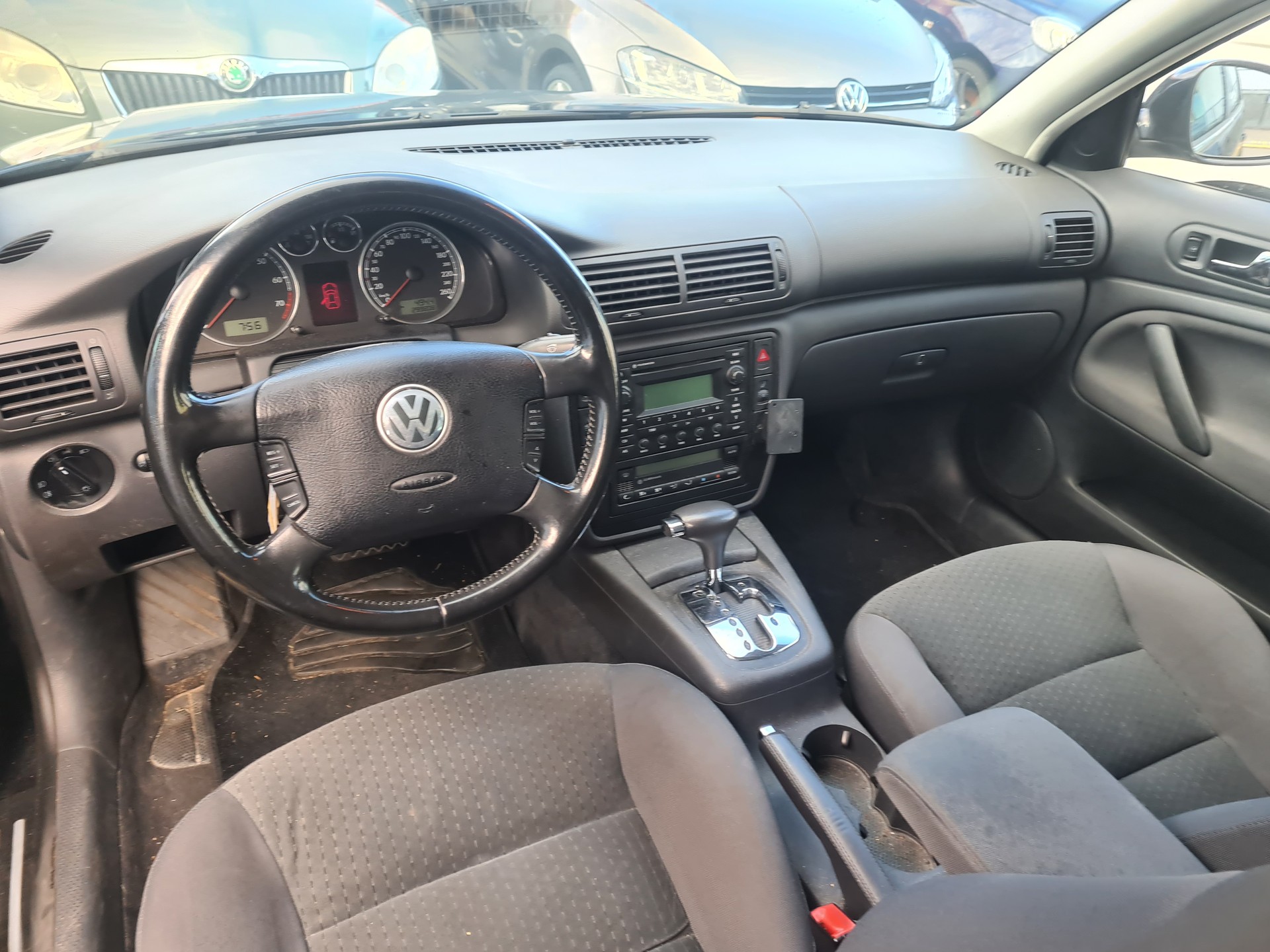 VW Passat Variant 1.8 T Comfortline-image-8