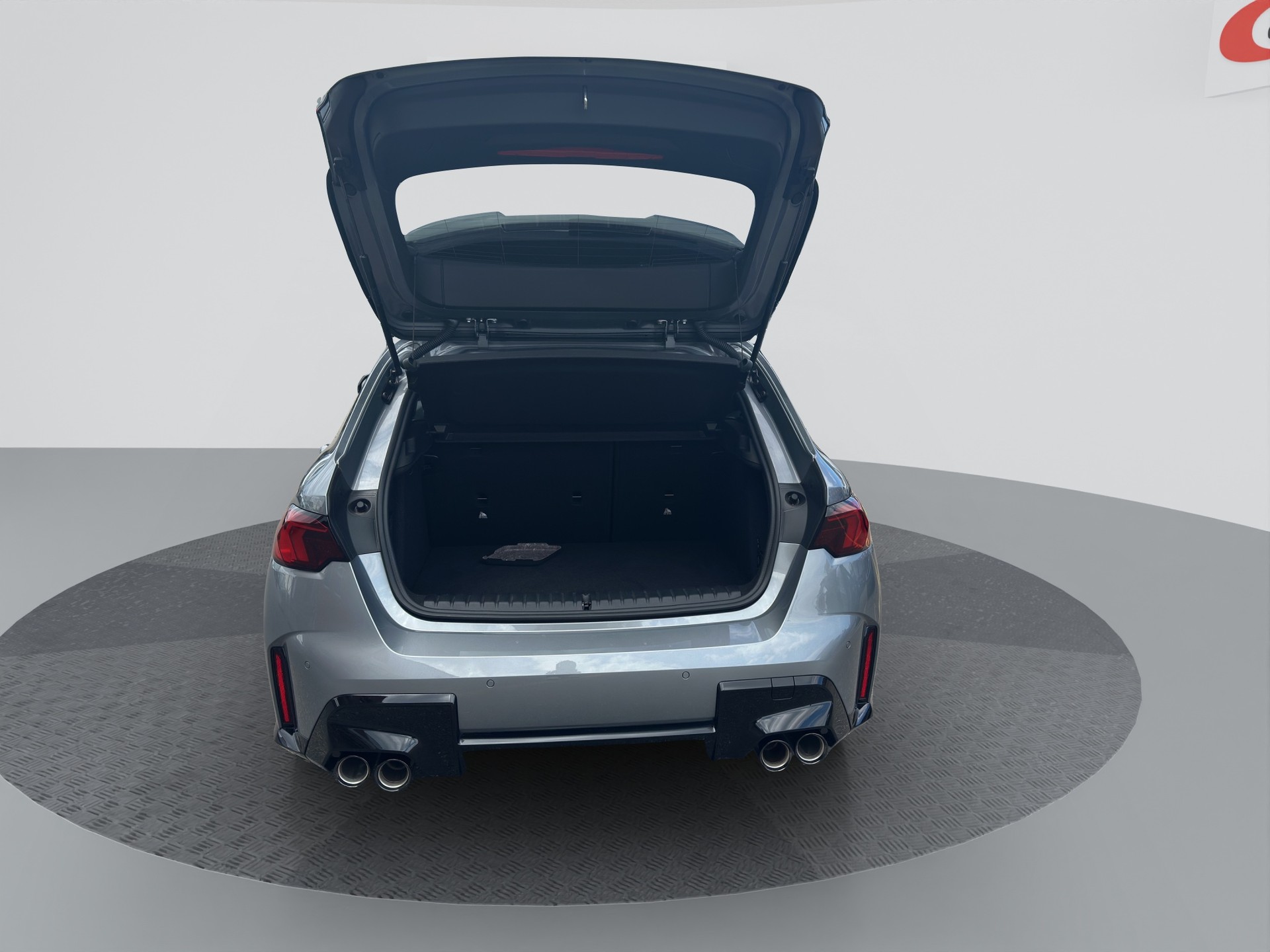 BMW M135 M Sport Pro xDrive Shadow Line-image-4