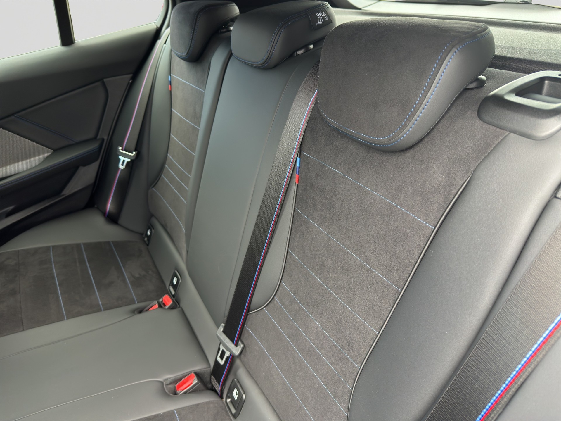 BMW M135 M Sport Pro xDrive Shadow Line-image-8