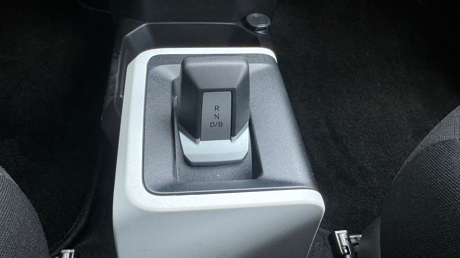 DACIA SPRING 27 kWh 65 PS EXPRESSION-image-17