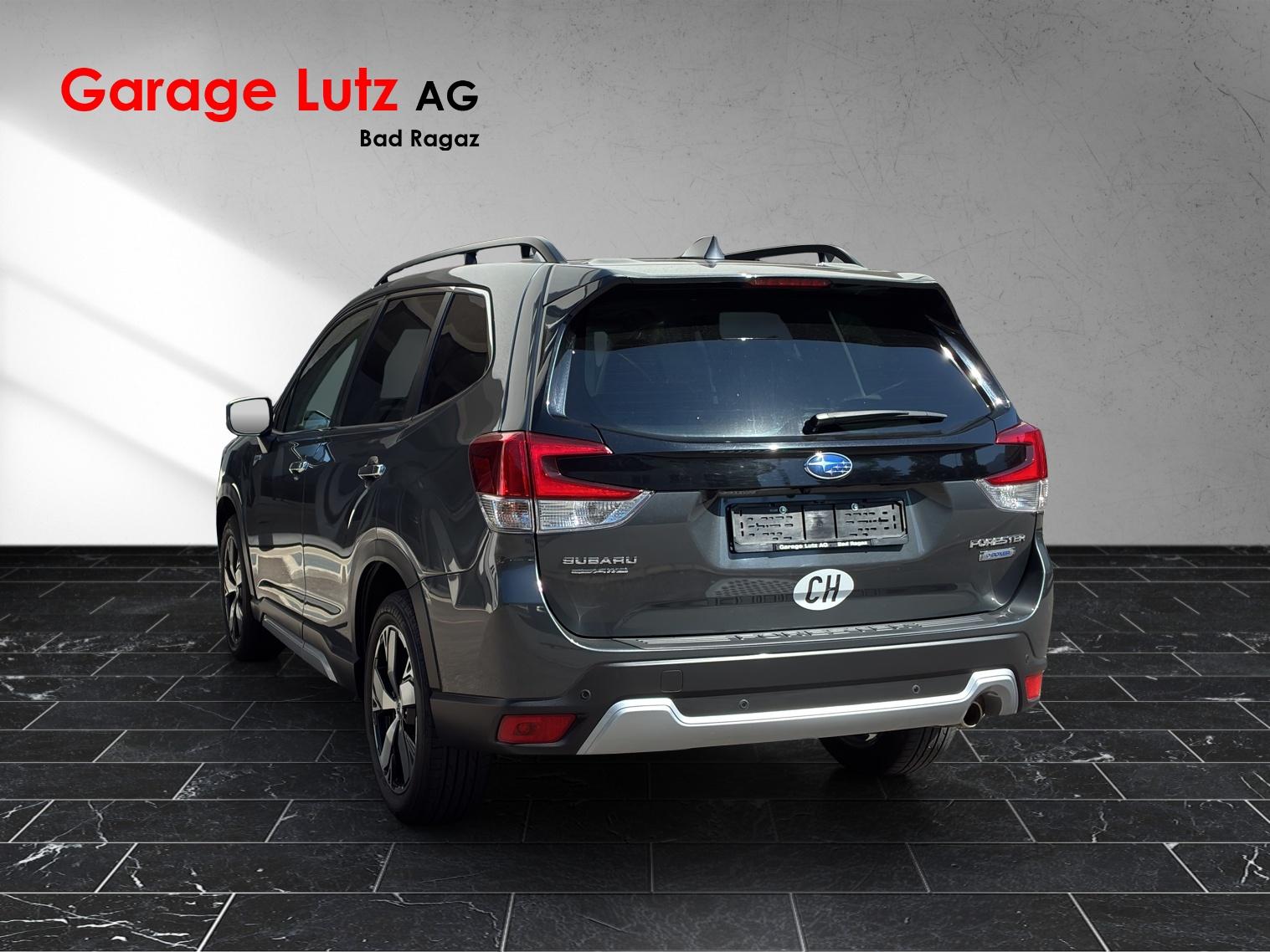 SUBARU Forester Station 2.0i e-Boxer Luxury-image-3