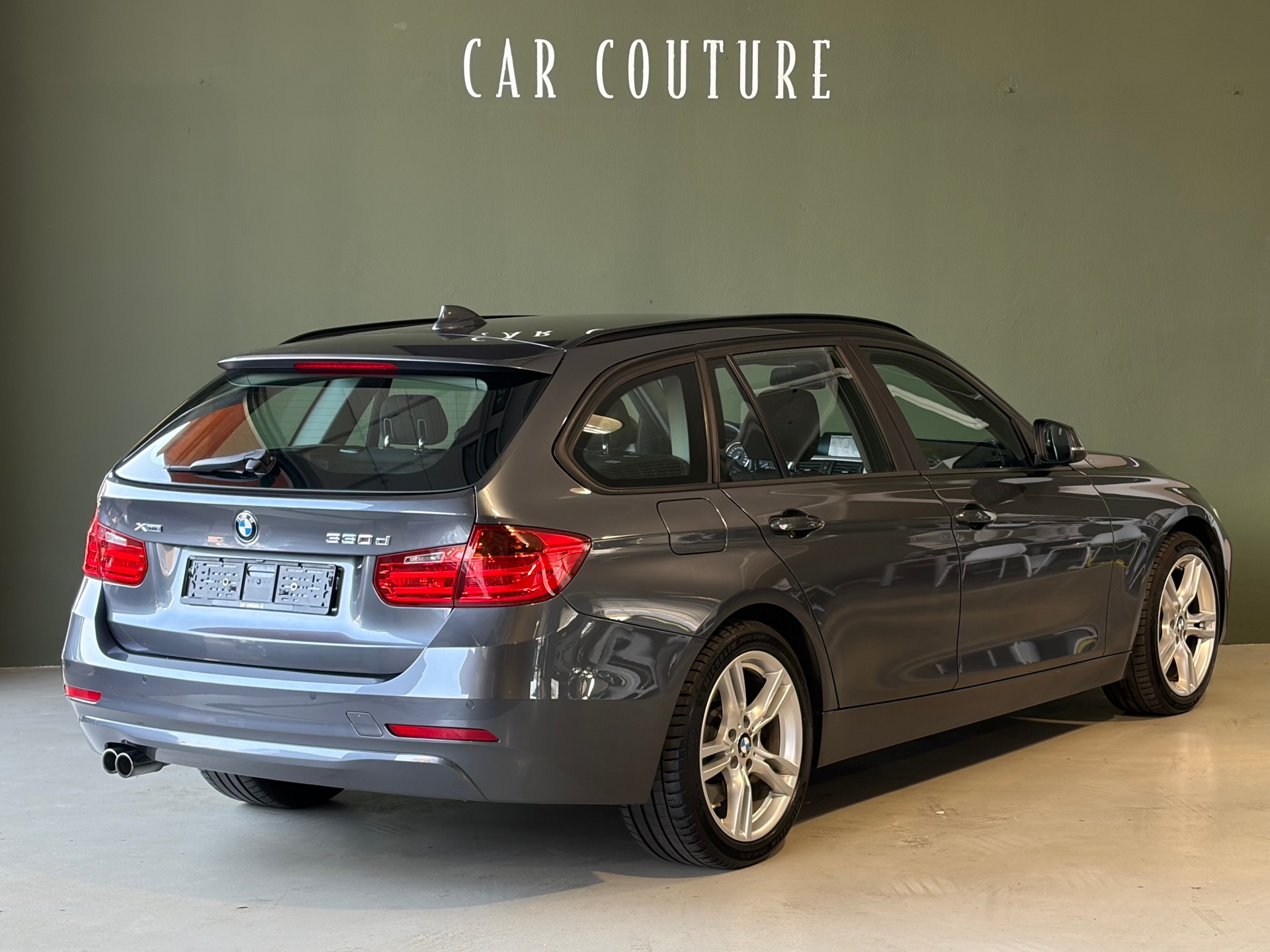 BMW 330d xDrive Touring Steptronic *CH-Fahrzeug*Ab MFK*-showroom-element-3