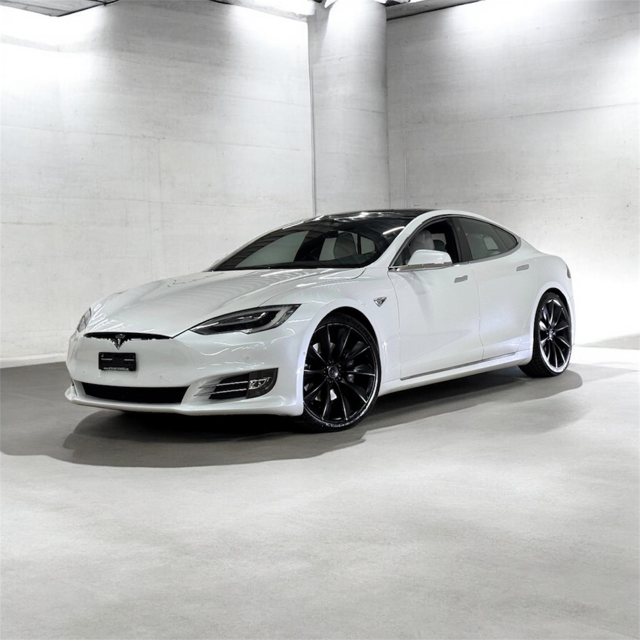 TESLA S 90 D