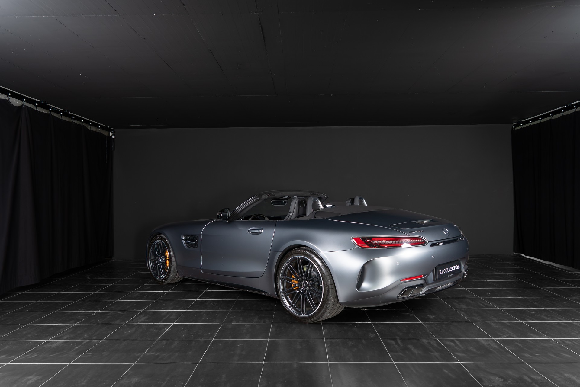 MERCEDES-BENZ AMG GT C Roadster Speedshift DCT-showroom-element-3